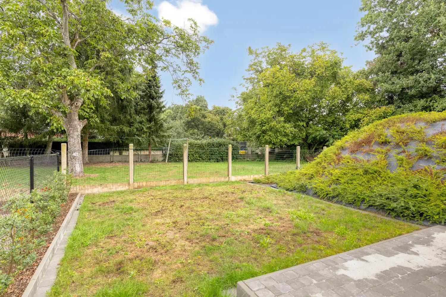 LUXUEUS APPARTEMENT MET PRIVE TUIN, TERRAS EN GARAGE VOOR 2 WAGENS TE OLMEN! foto 16