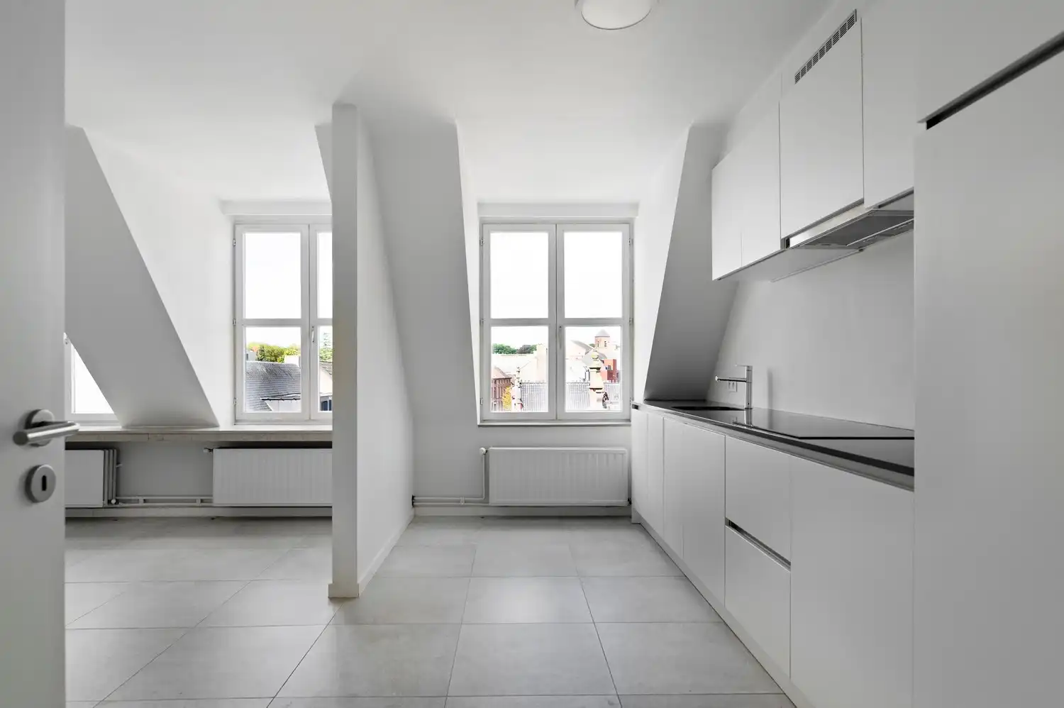 Lichtrijk, instapklaar dakappartement met 2 slaapkamers nabij het Zimmerplein in Lier! foto 3