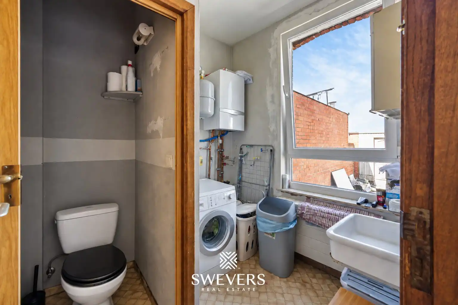 Ruim duplex appartement met groot terras en 3 vergunde handelspanden foto 13