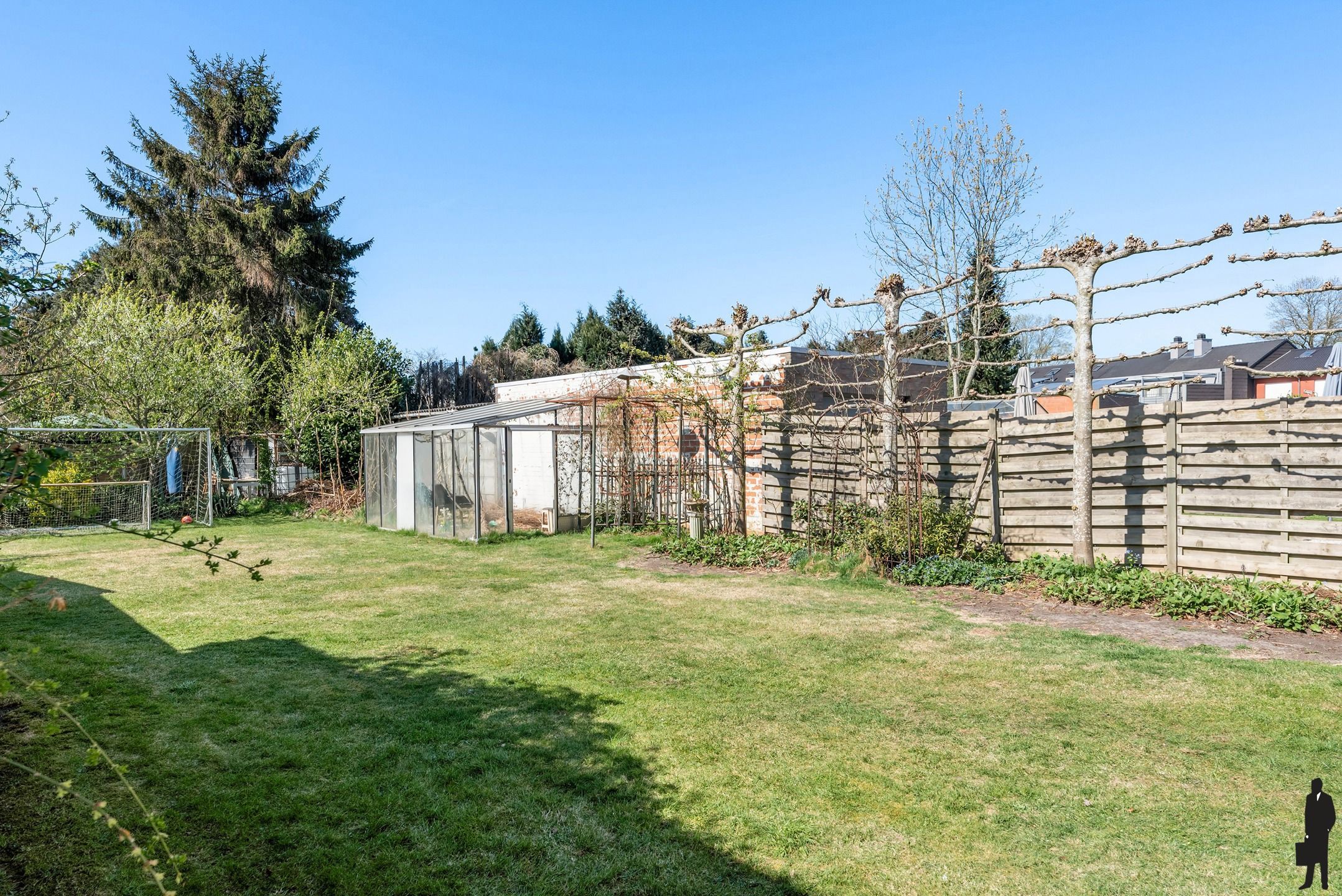 Karakteristieke woning met 5 slpk. en westtuin op 799m² foto 22