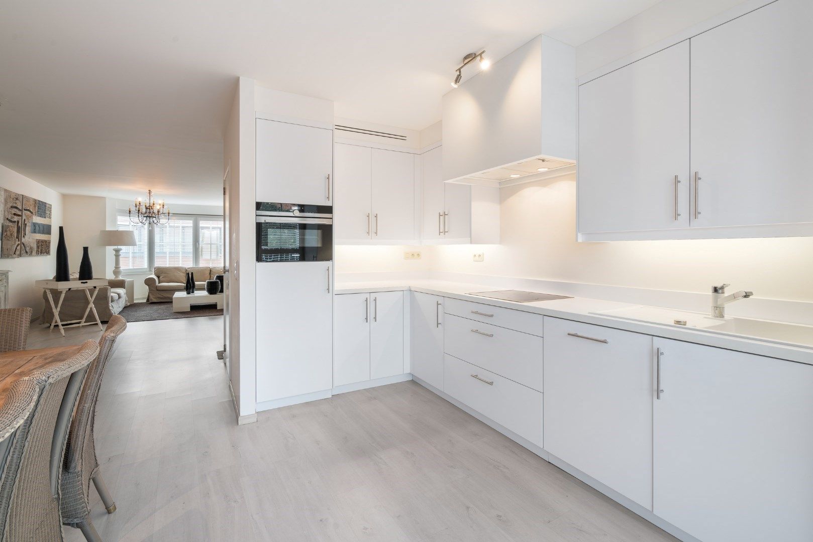 Instapklare Bel-étage woning in het charmante Oud Knokke foto 4