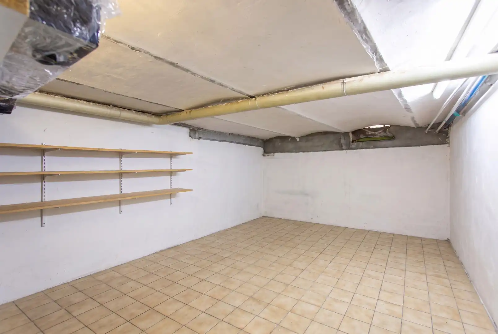 Instapklare woning met 4 slpks en binnenkoer op uitstekende ligging in centrum Halle foto 16