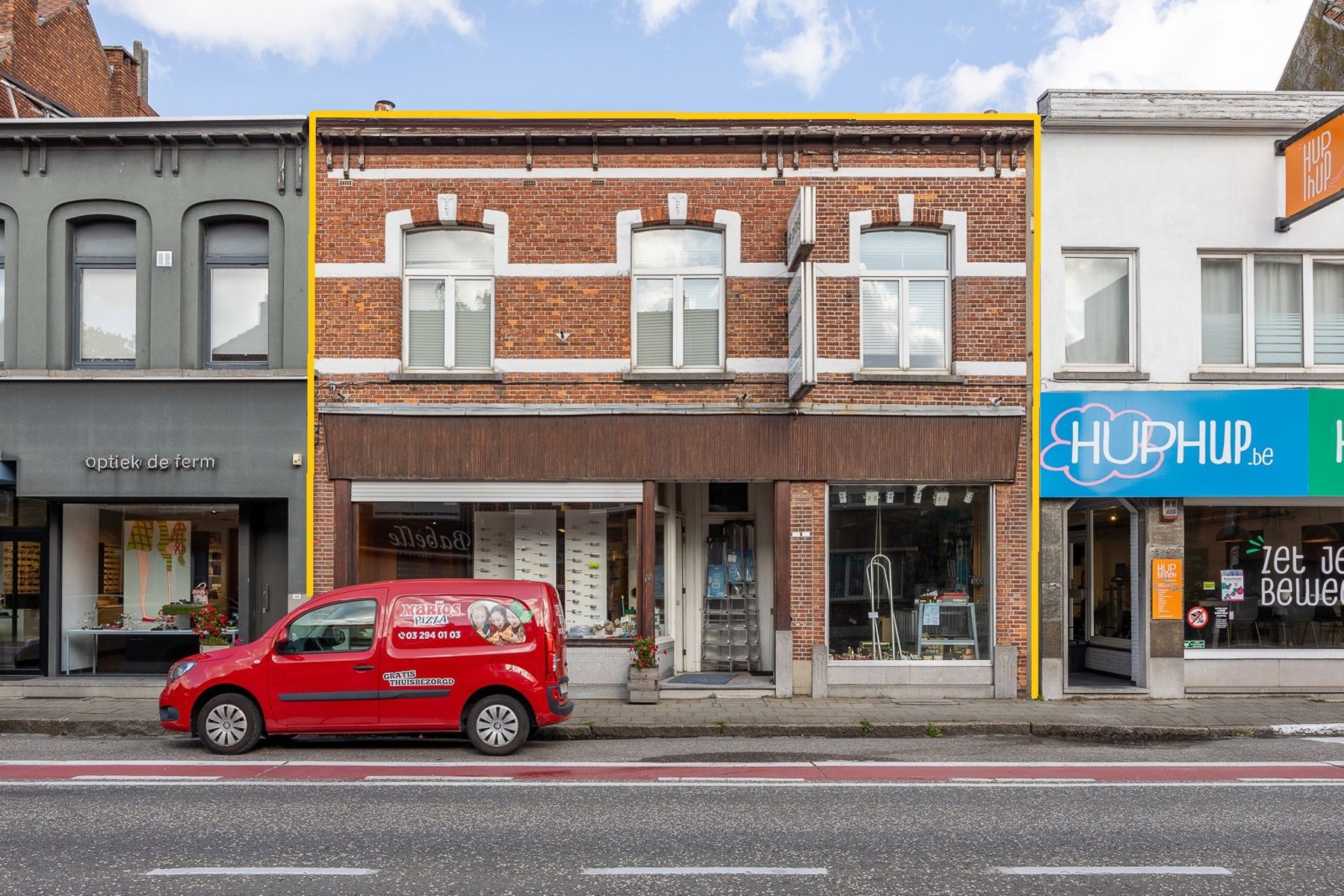 Te renoveren handelshuis in het dorpscentrum van Mariaburg  foto 1