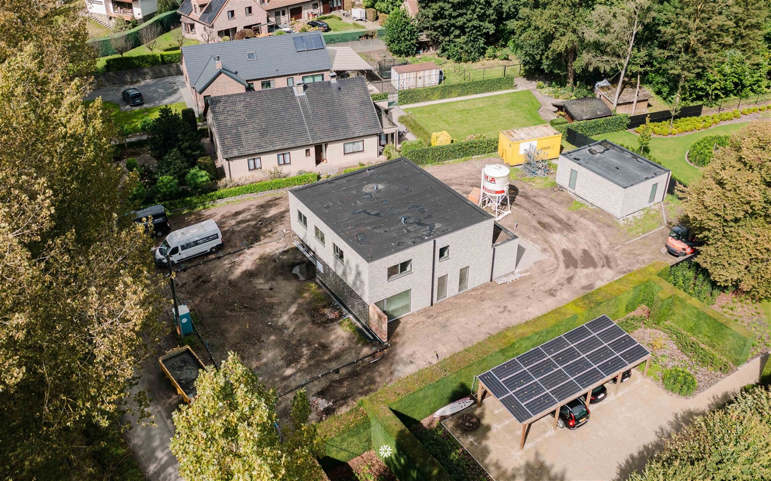 Hoogwaardig afgewerkte koppelvilla in de groene rand van Sint-Niklaas foto 4