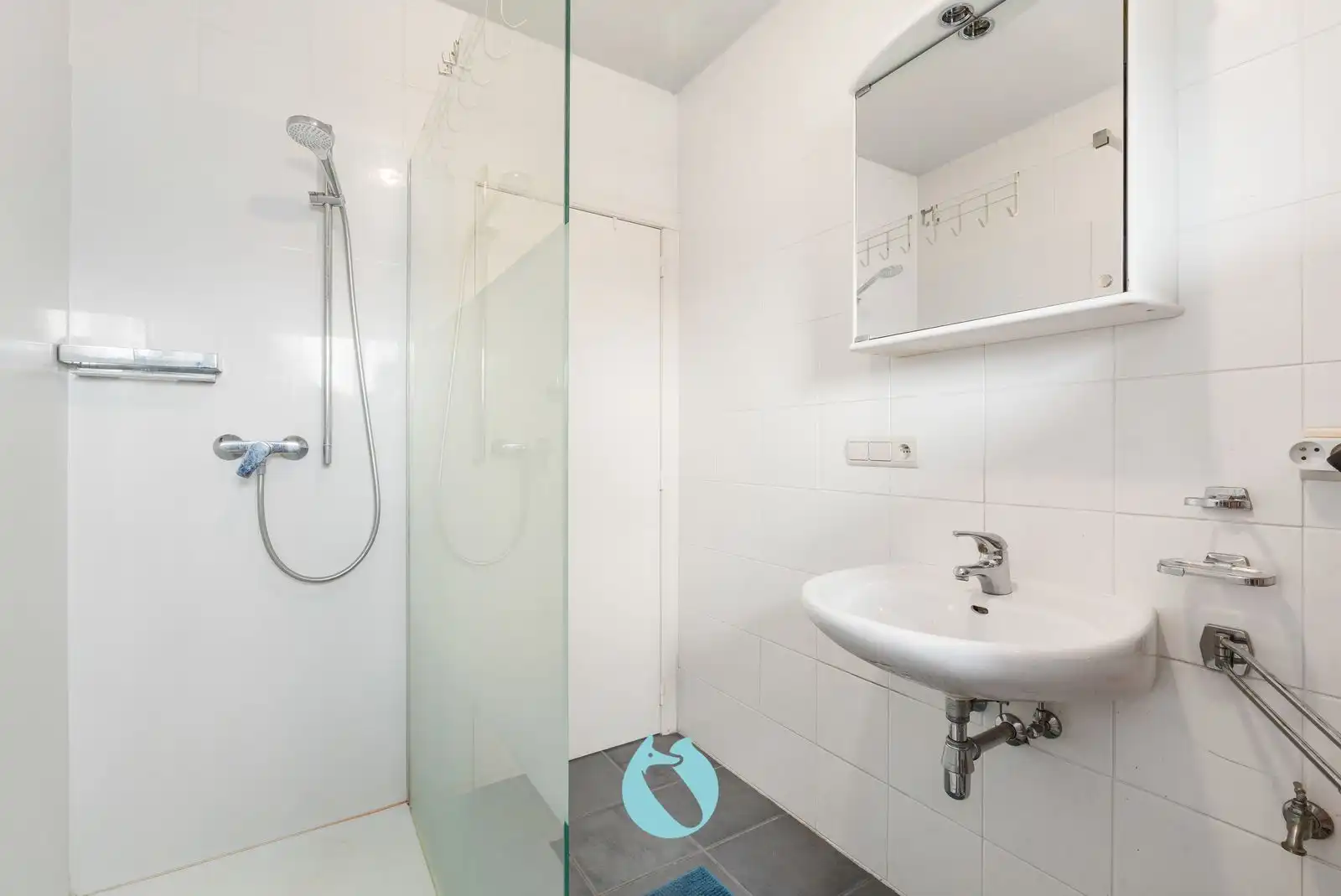 Lichtrijk appartement gelegen op de tweede verdieping foto 8