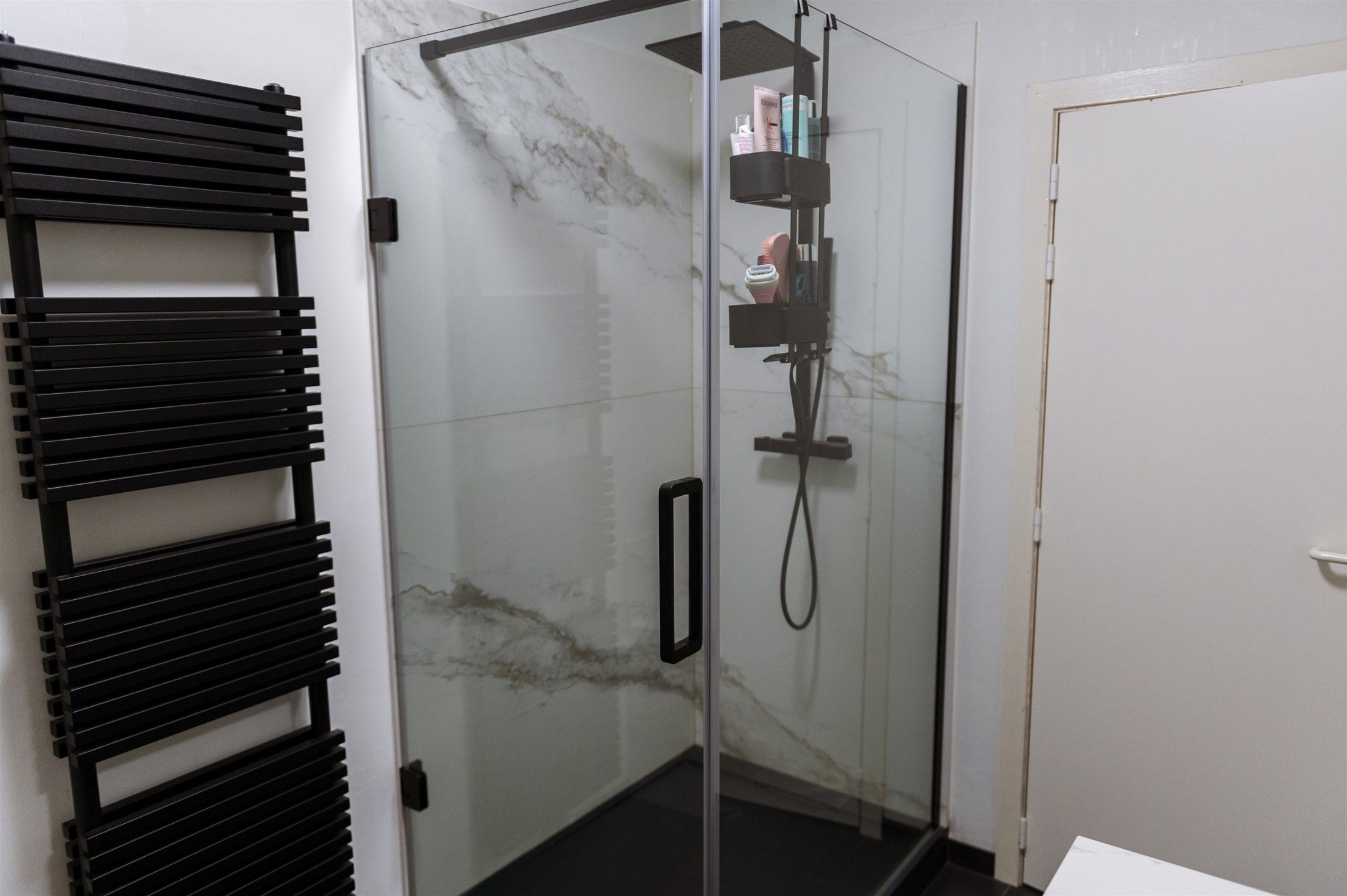 Ruim 2-slaapkamer appartement met terras te Turnhout. foto 10