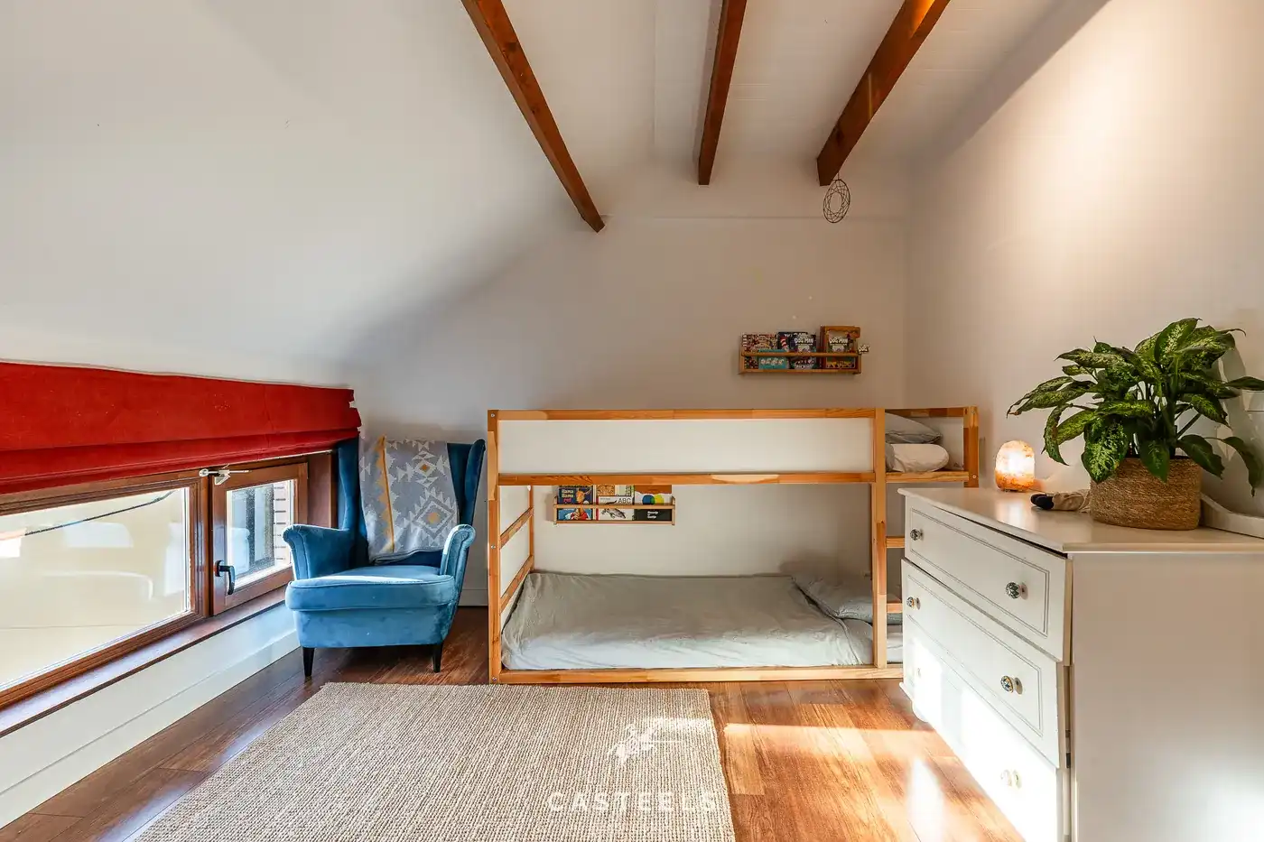 Karaktervolle, sfeervolle en instapklare rijwoning in het hart van de Brugsepoort foto 16