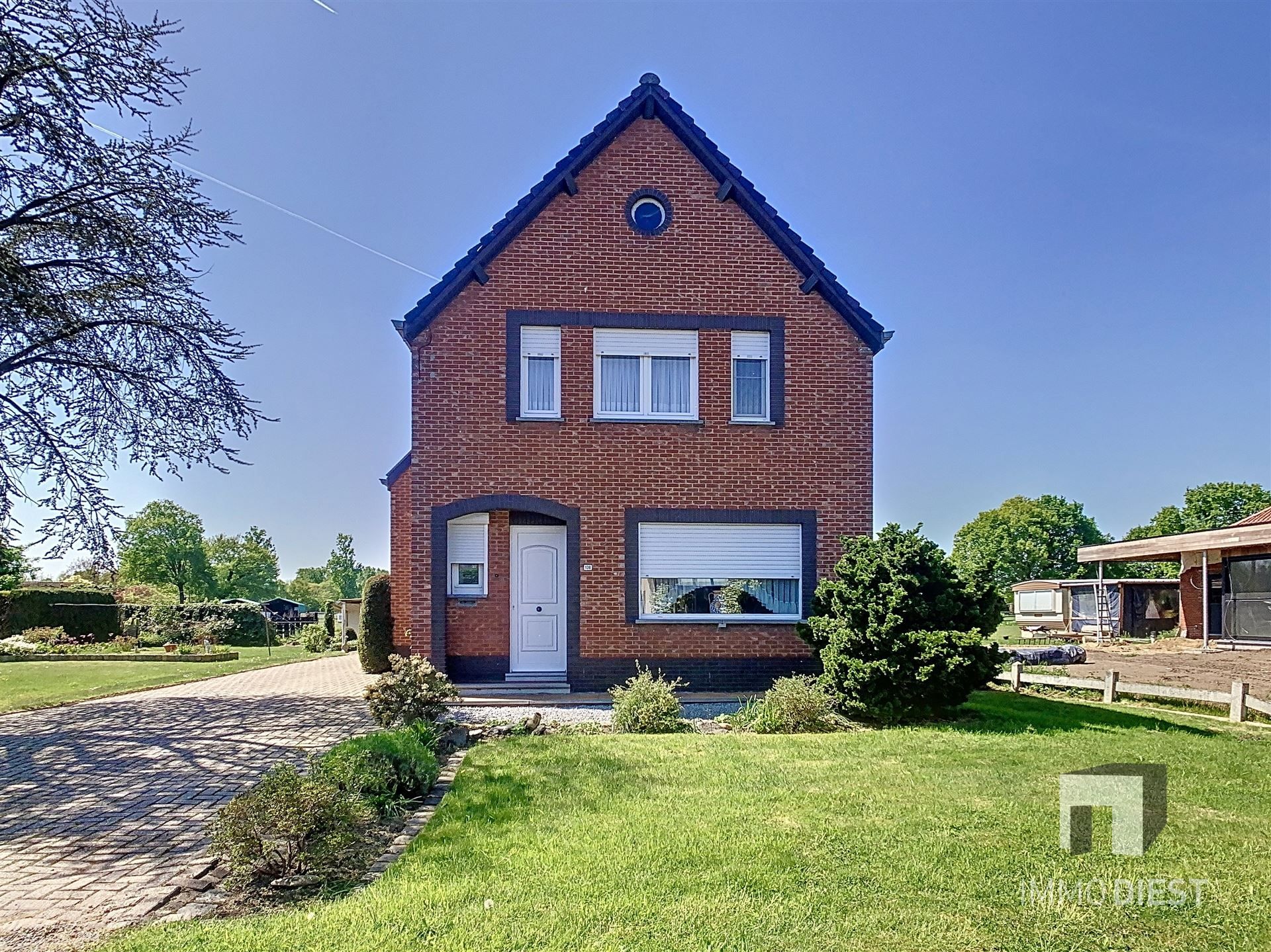 Te renoveren woning met bijgebouw op 5a 29ca. foto 40