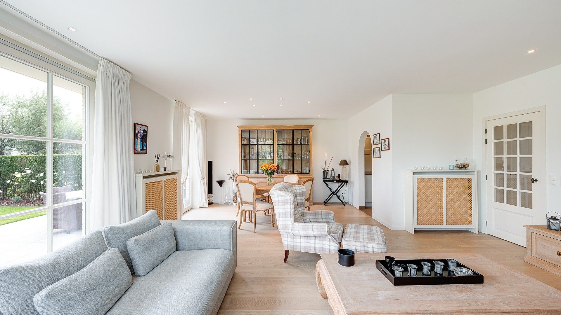 Mooie recente woning rustig gelegen in Knokke, op enkele passen van Duinenwater, de zee en het centrum. foto 5