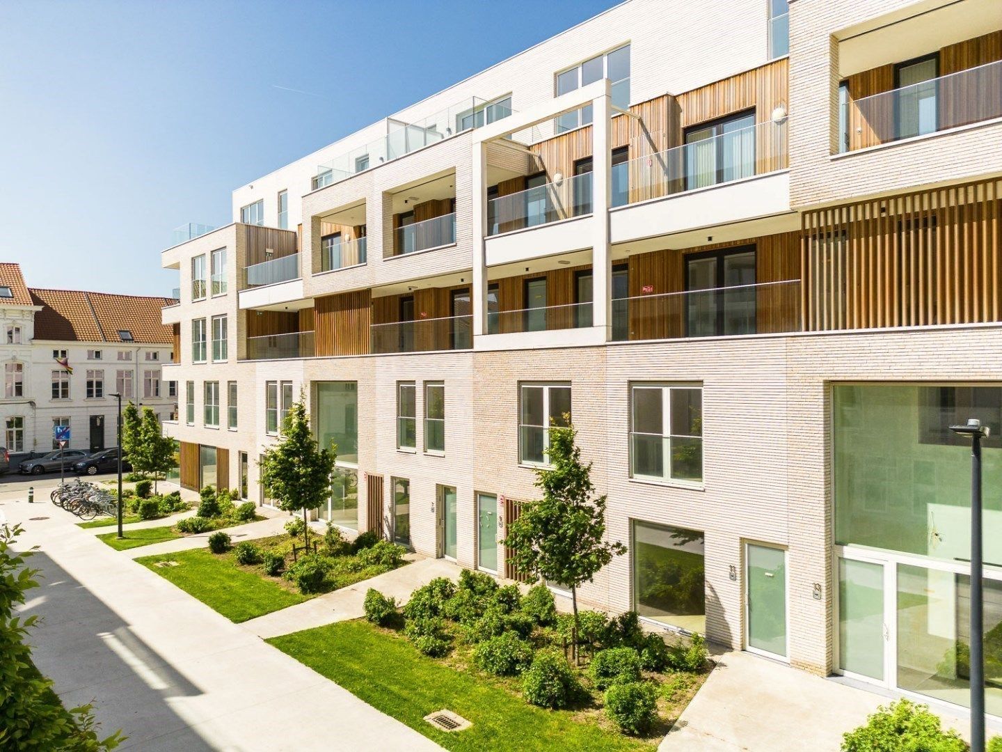 Ruim en energiezuinig hoekappartement met twee slaapkamers op toplocatie in Gent foto {{pictureIndex}}