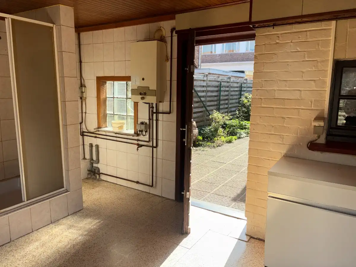 drie slaapkamer ééngezinswoning met garage en tuin foto 16