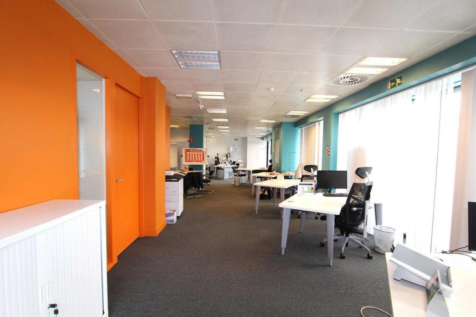 UITSTEKEND GELEGEN HANDELSPAND - MODERN INGERICHT EN INSTAPKLAAR foto 7