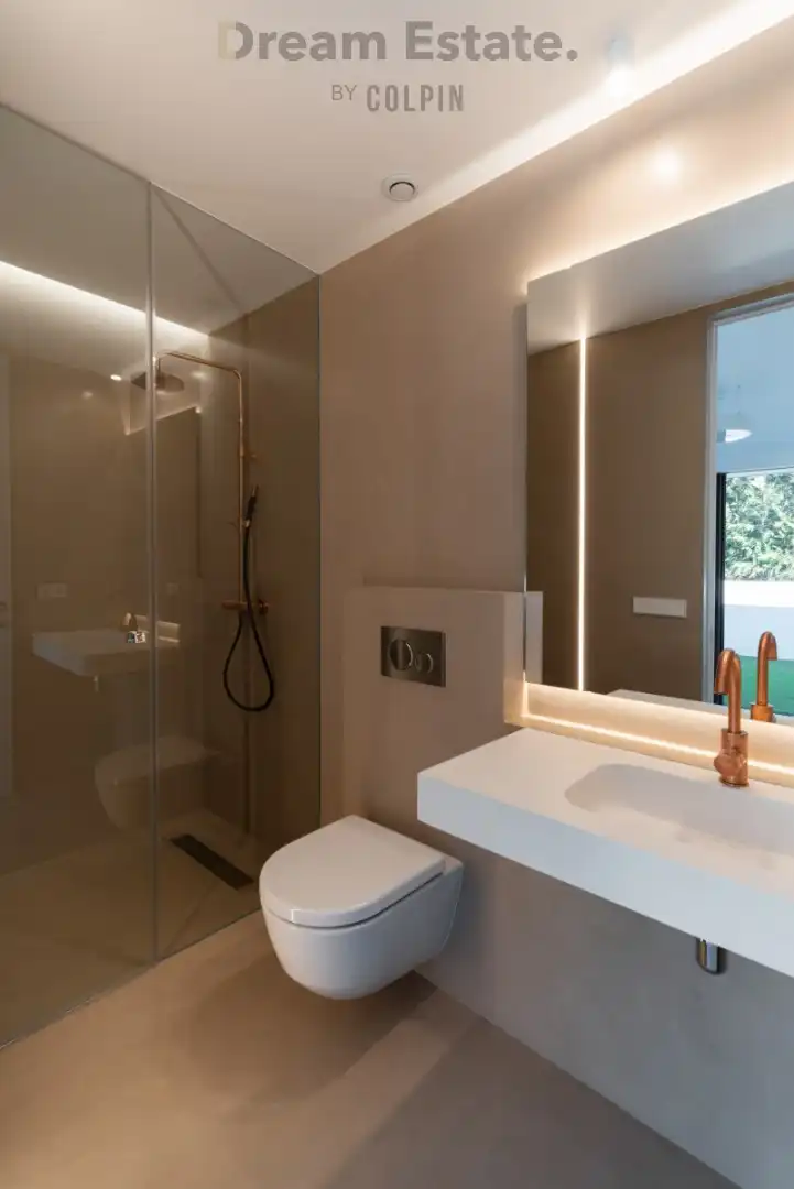 Eerste lijns villa foto 11