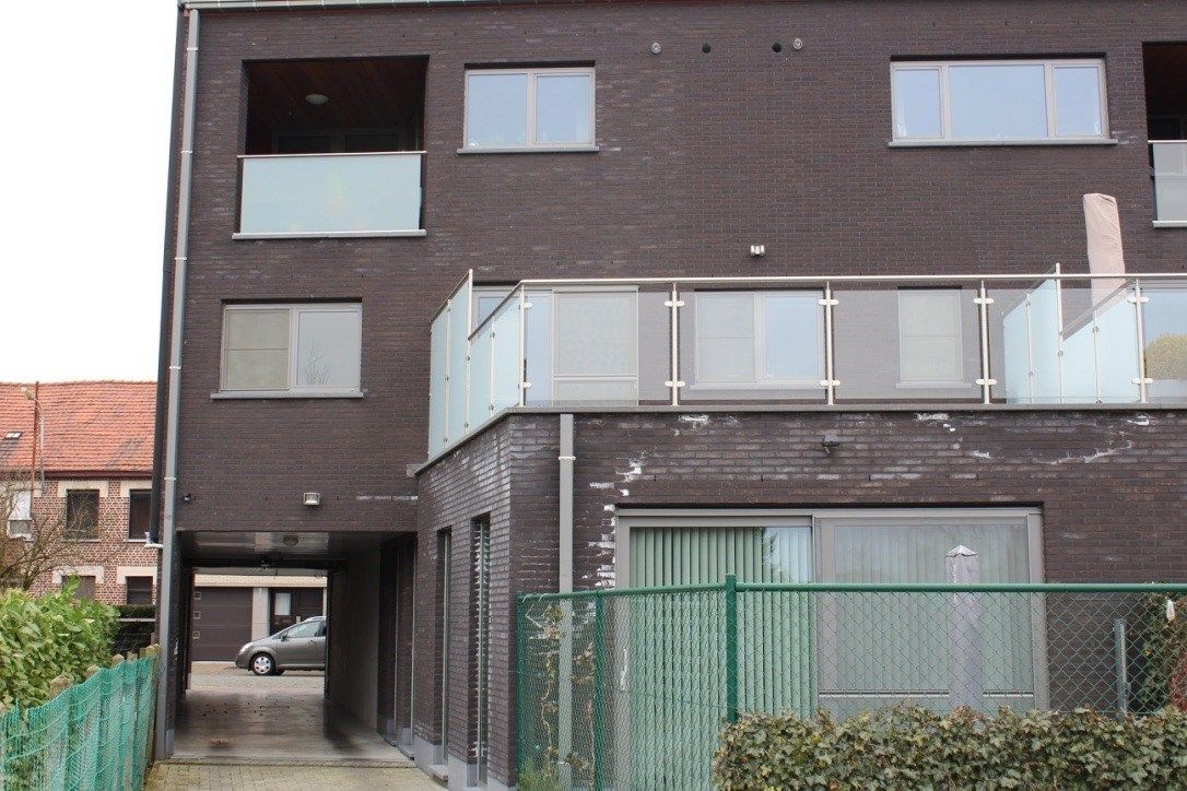 Appartement met 1 slpk en zeer groot terras, privé-carport en fietsenberging foto 18