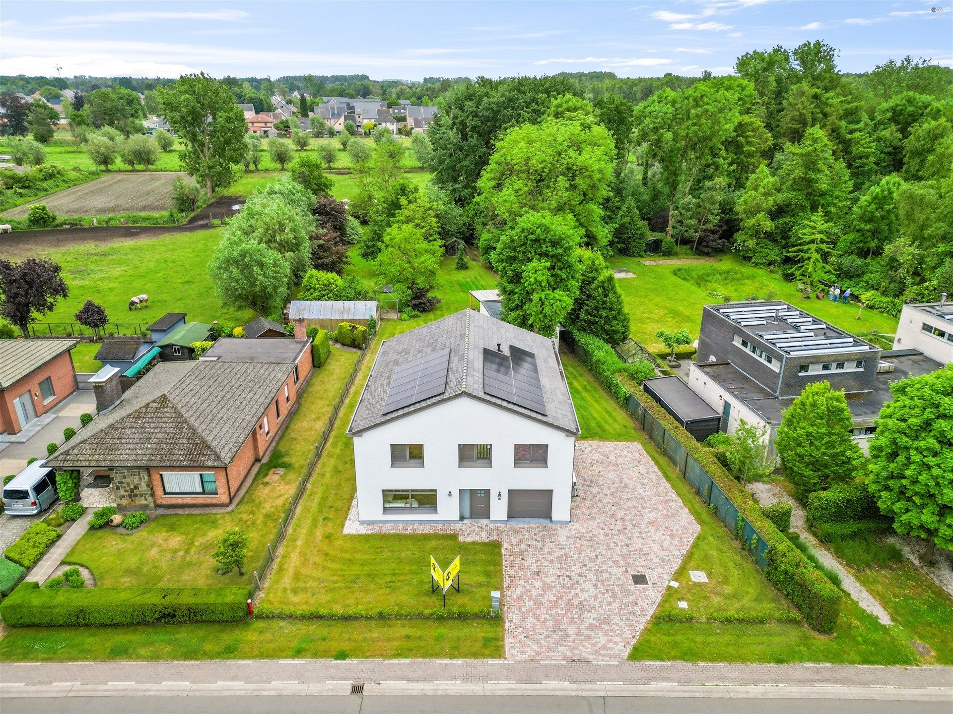 Open bebouwing met 5 slaapkamers op 2.561m² grond foto 33