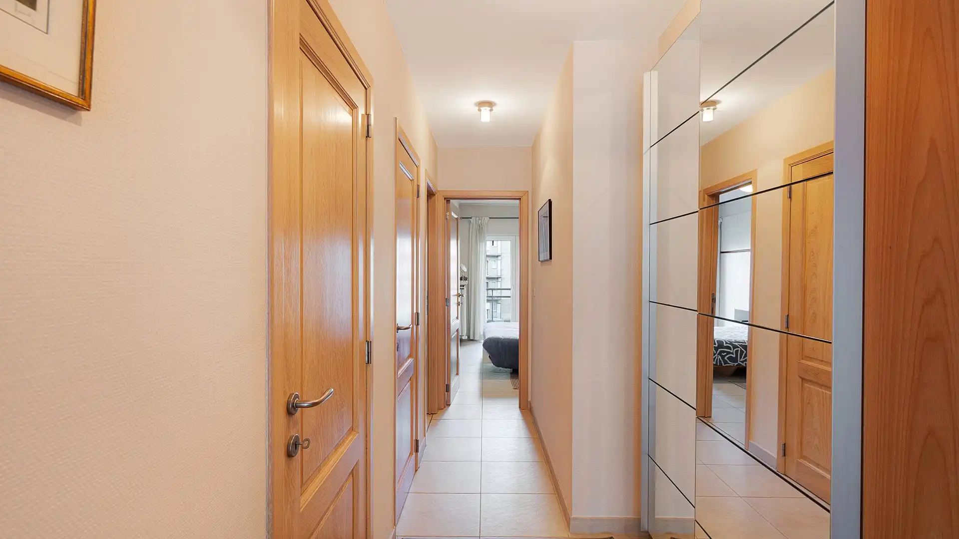 Groot twee slaapkamer appartement vlakbij het strand van Knokke foto 16