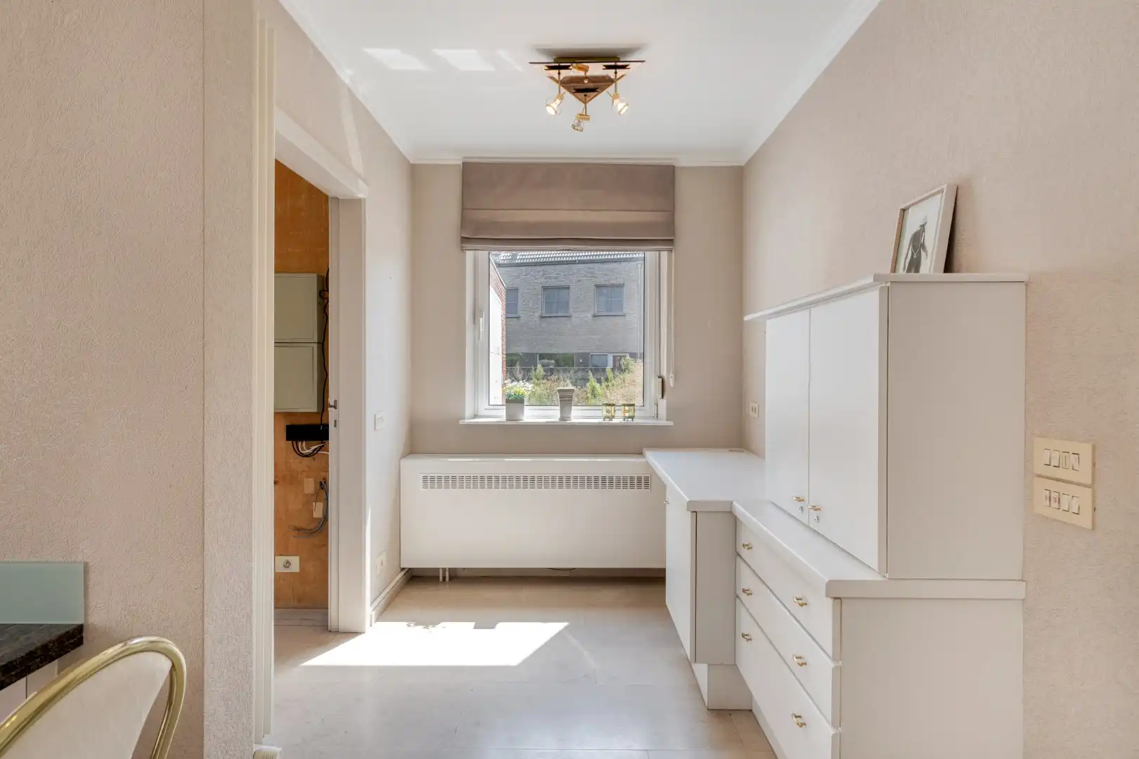 Instapklare woning met 3 SLPKS nabij het centrum van Mol !  foto 11