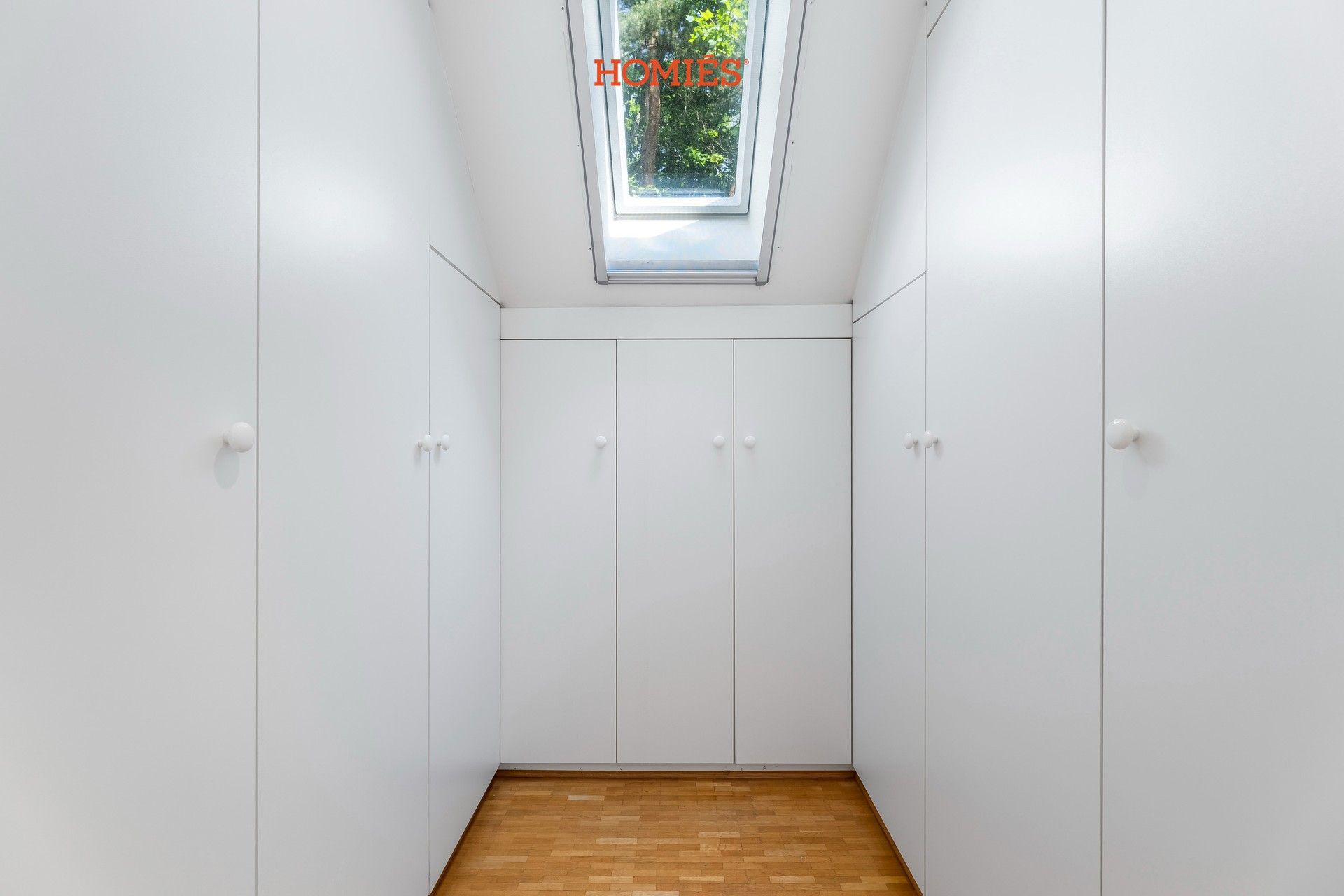 Instapklare villa op een ruim perceel foto 15