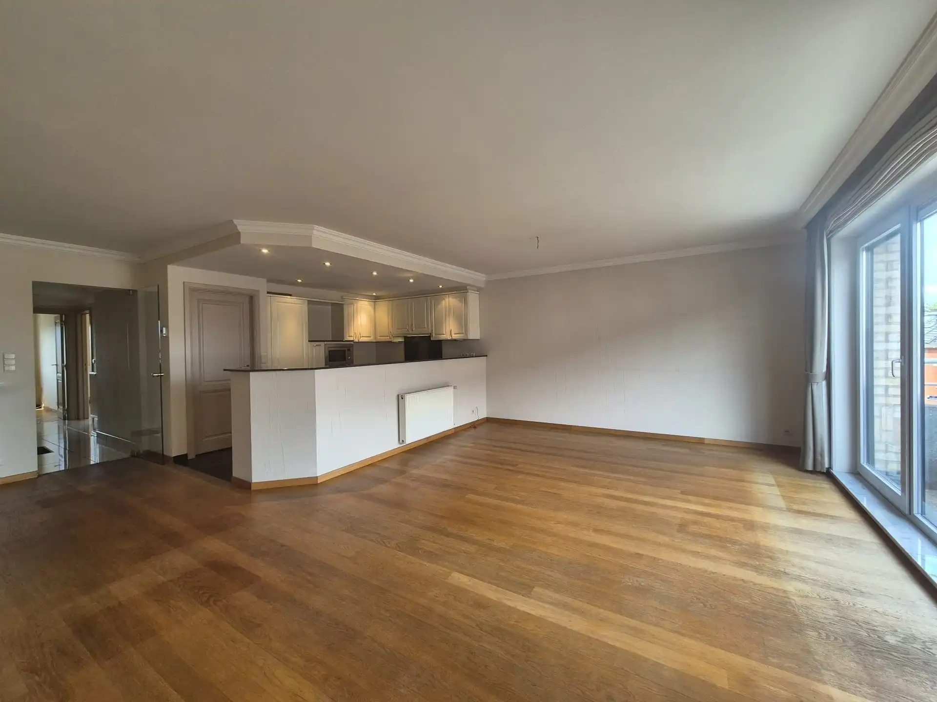 Appartement met zonnig terras en garage op toplocatie. foto 5