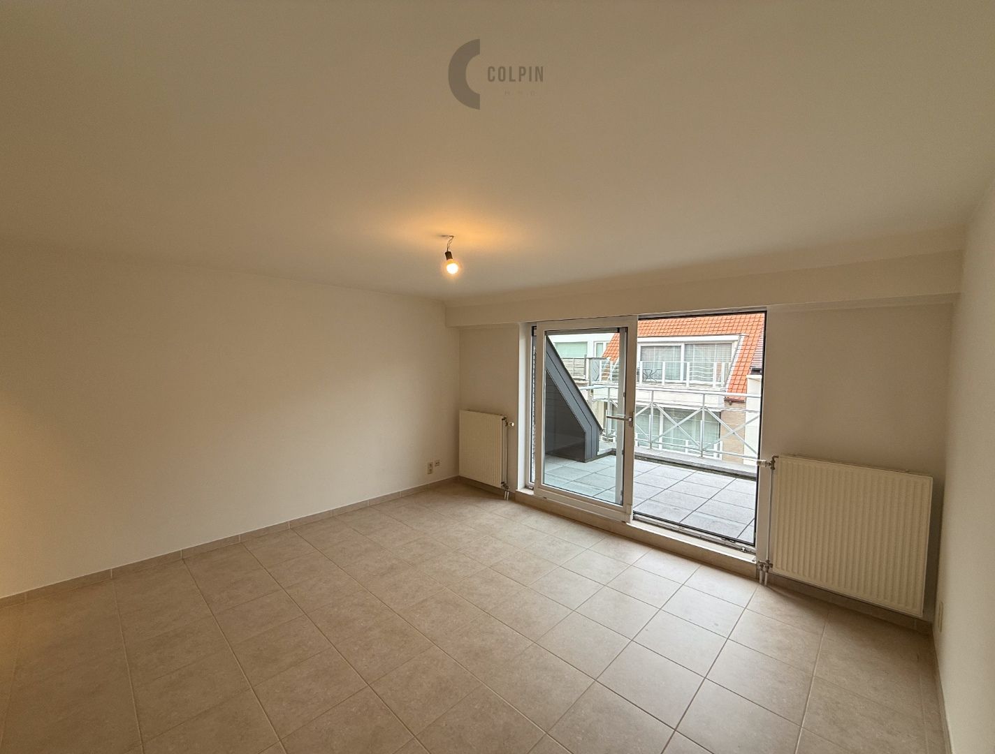 Instapklaar en lichtrijk penthouse vlakbij de zeedijk foto 3