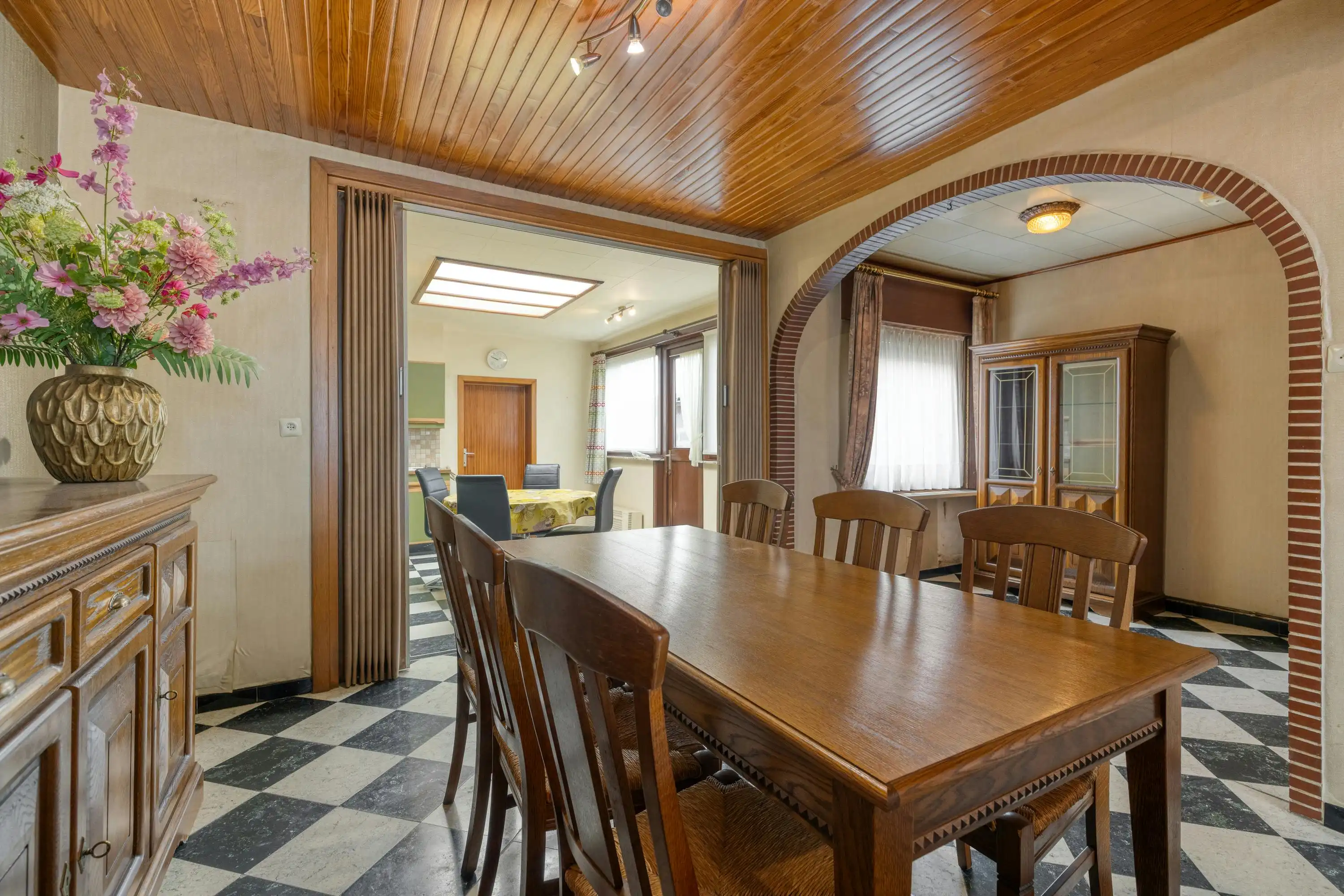 Huis te koop in Woesten met 3 kamers, garage en tuin foto 6