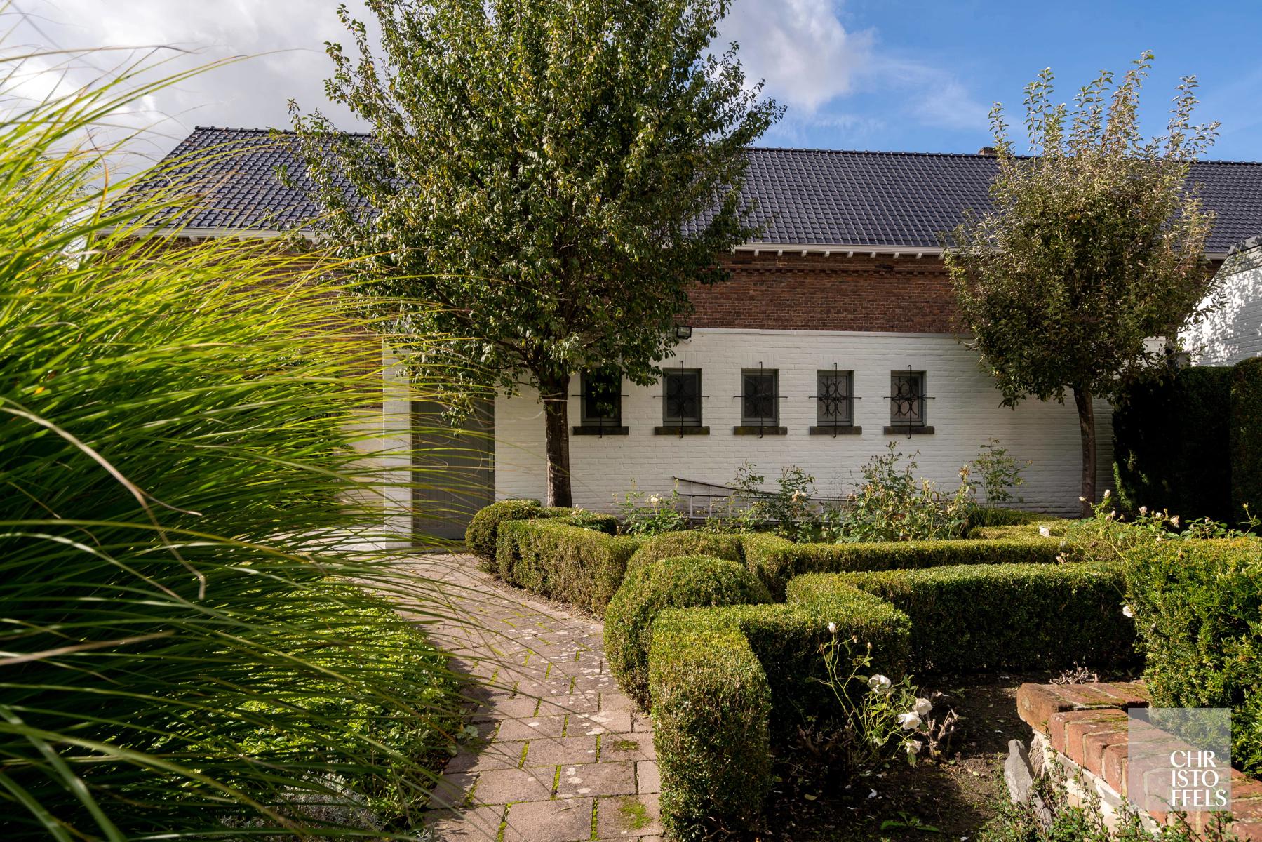 Standingvolle riante villa met kantoren/praktijk en parktuin van 1.906m²!  foto 26