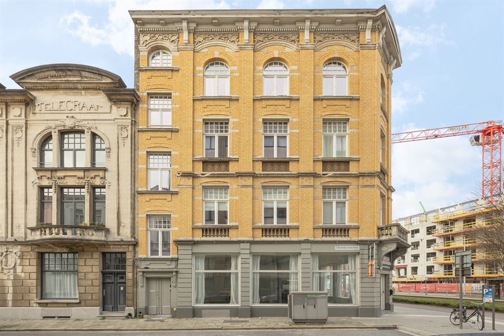 Handelsruimte met veel visibiliteit foto 11