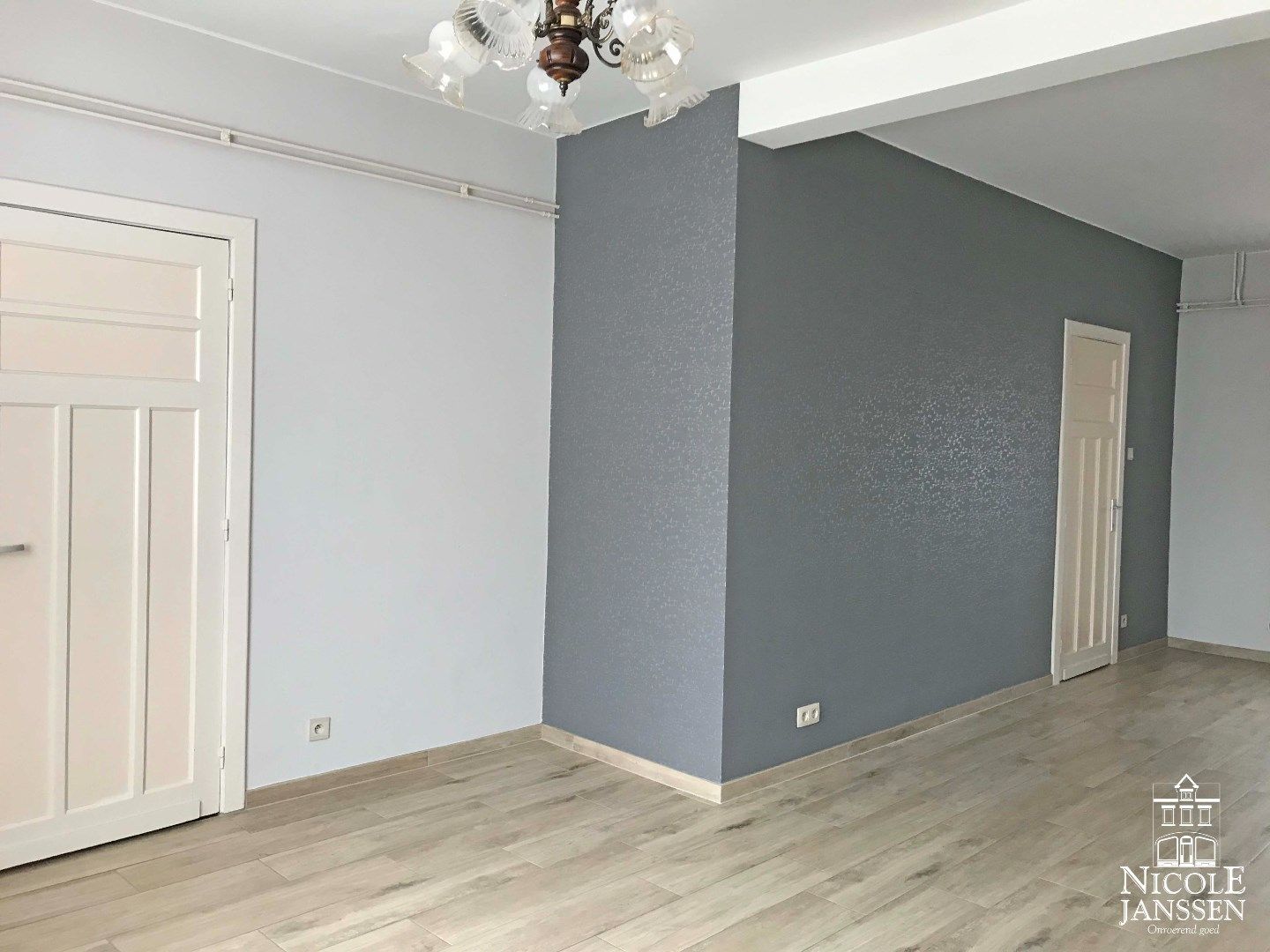 Gezinswoning met drie slaapkamers en terras in Voorshoven foto 3