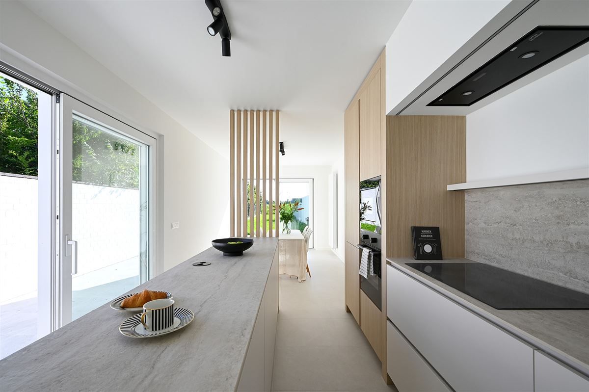 Mooi gerenoveerde woning met tuin en polderzicht foto 4