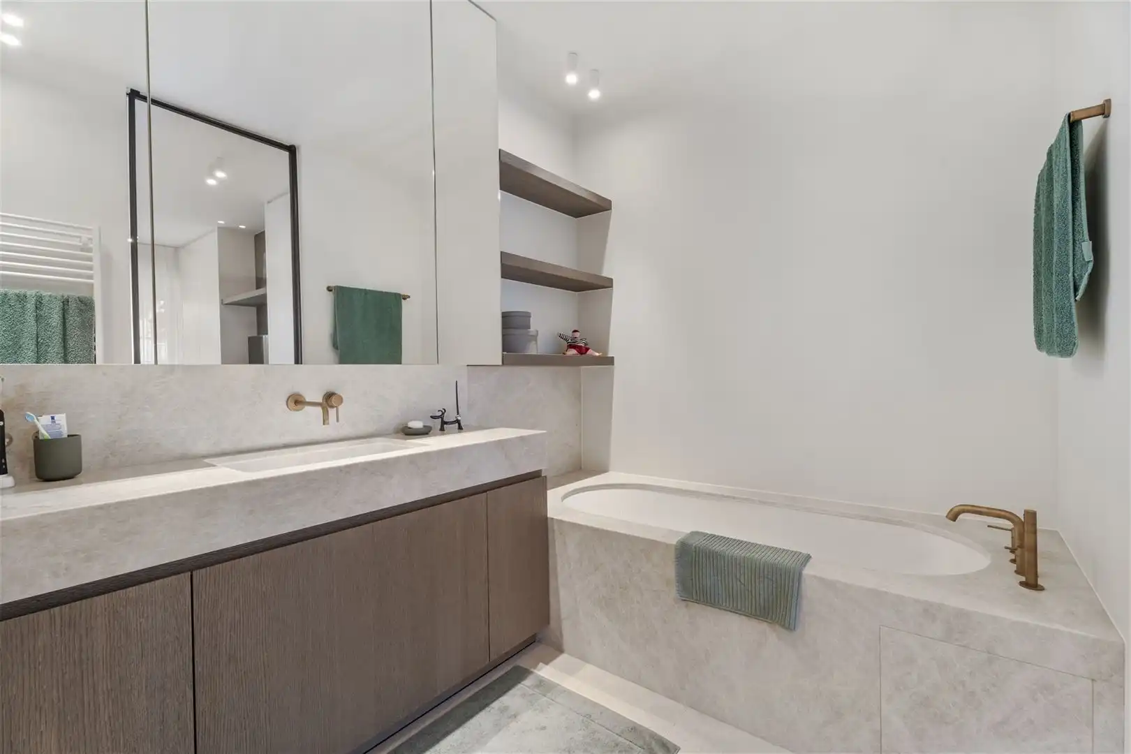 hyperexclusief afgewerkt hoekappartement foto 17