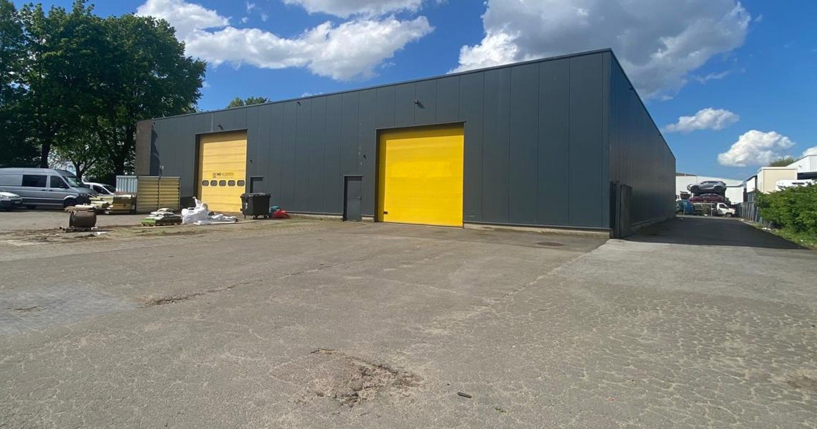 Te huur: ca 330m² magazijnruimte te Verrebroek foto 7