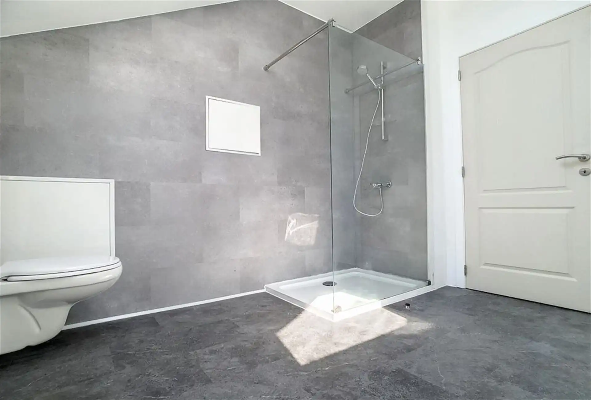 In het centrum gelegen appartement met 2 SK foto 8