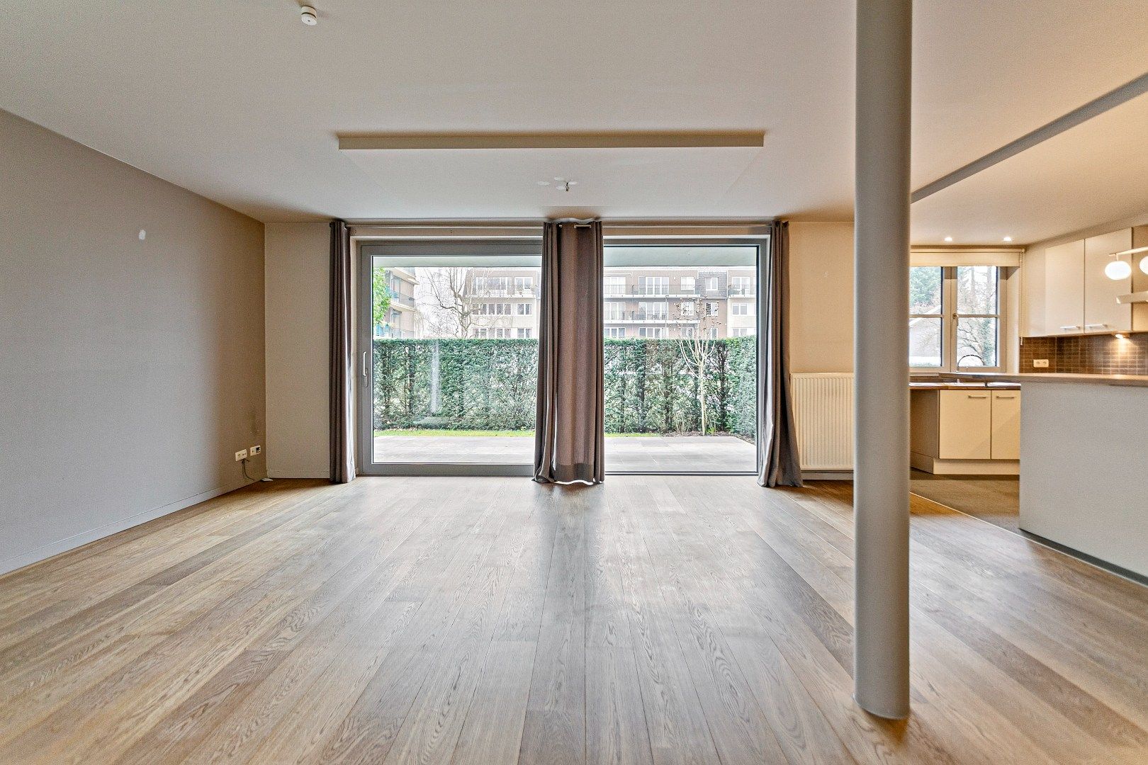 Prachtig gelijkvloers  3 slaapkamer appartement met tuin van 389m2 foto 10