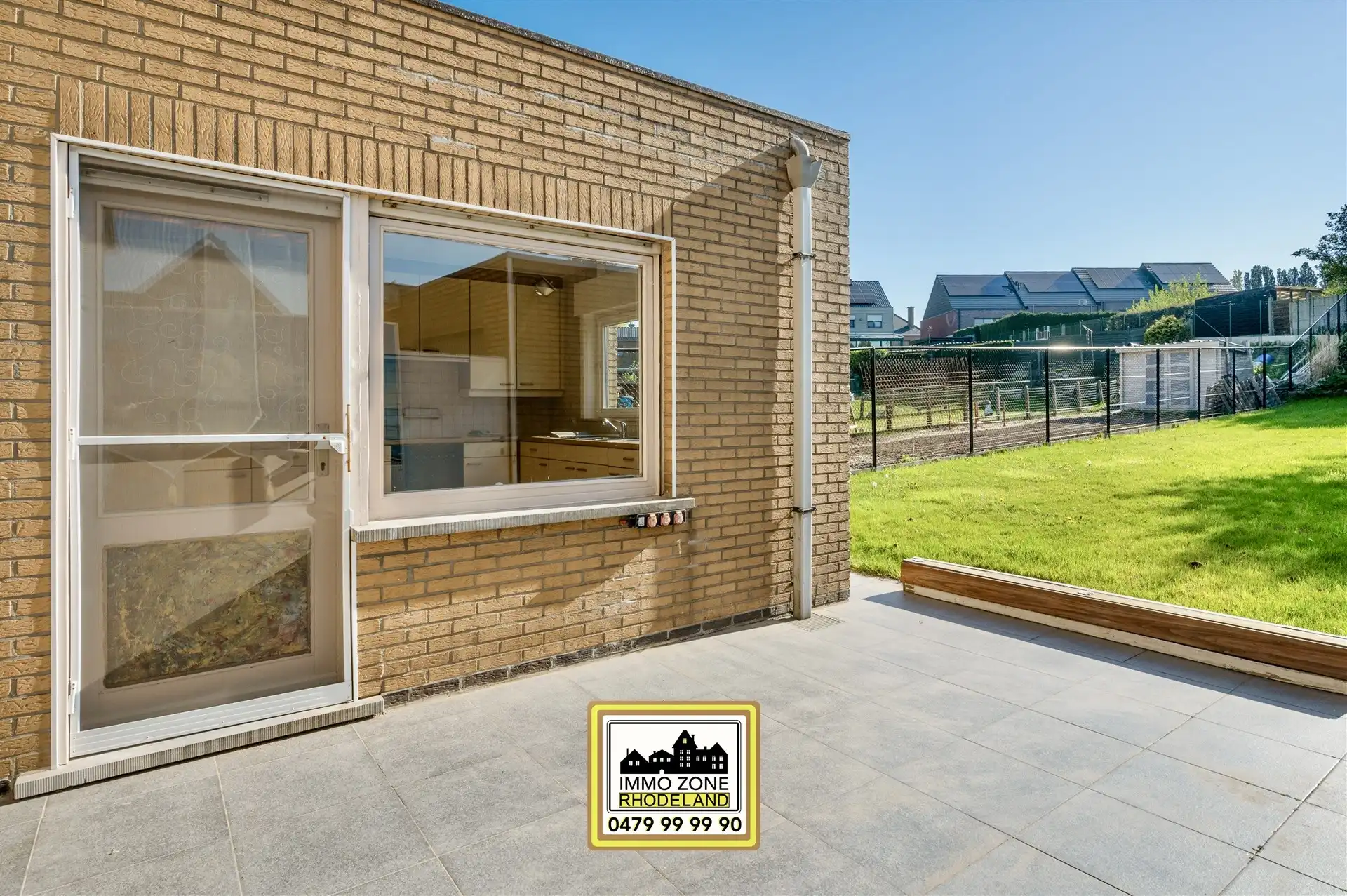 Op te frissen halfopen woning met 3 slpks, garage en tuin foto 24