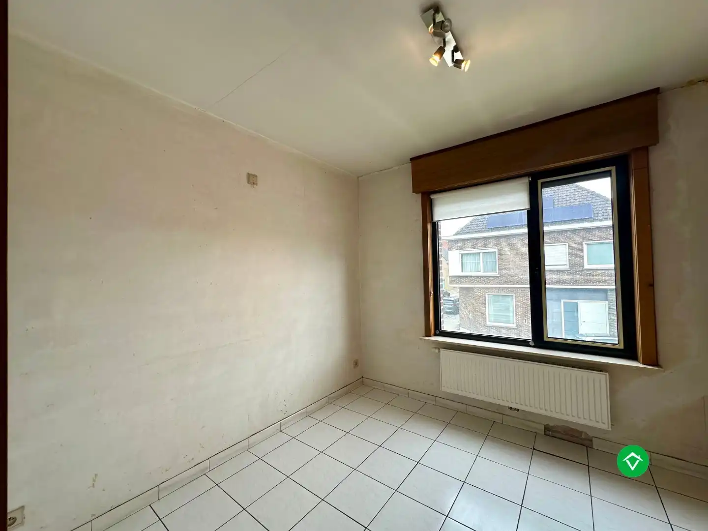 Ruim duplexappartement met terras en garage nabij centrum Roeselare foto 11