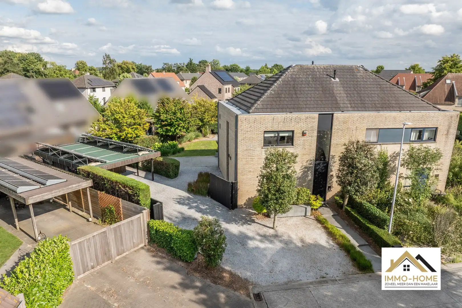 Recente HOB in Lochristi MET zwemvijver!! foto {{pictureIndex}}