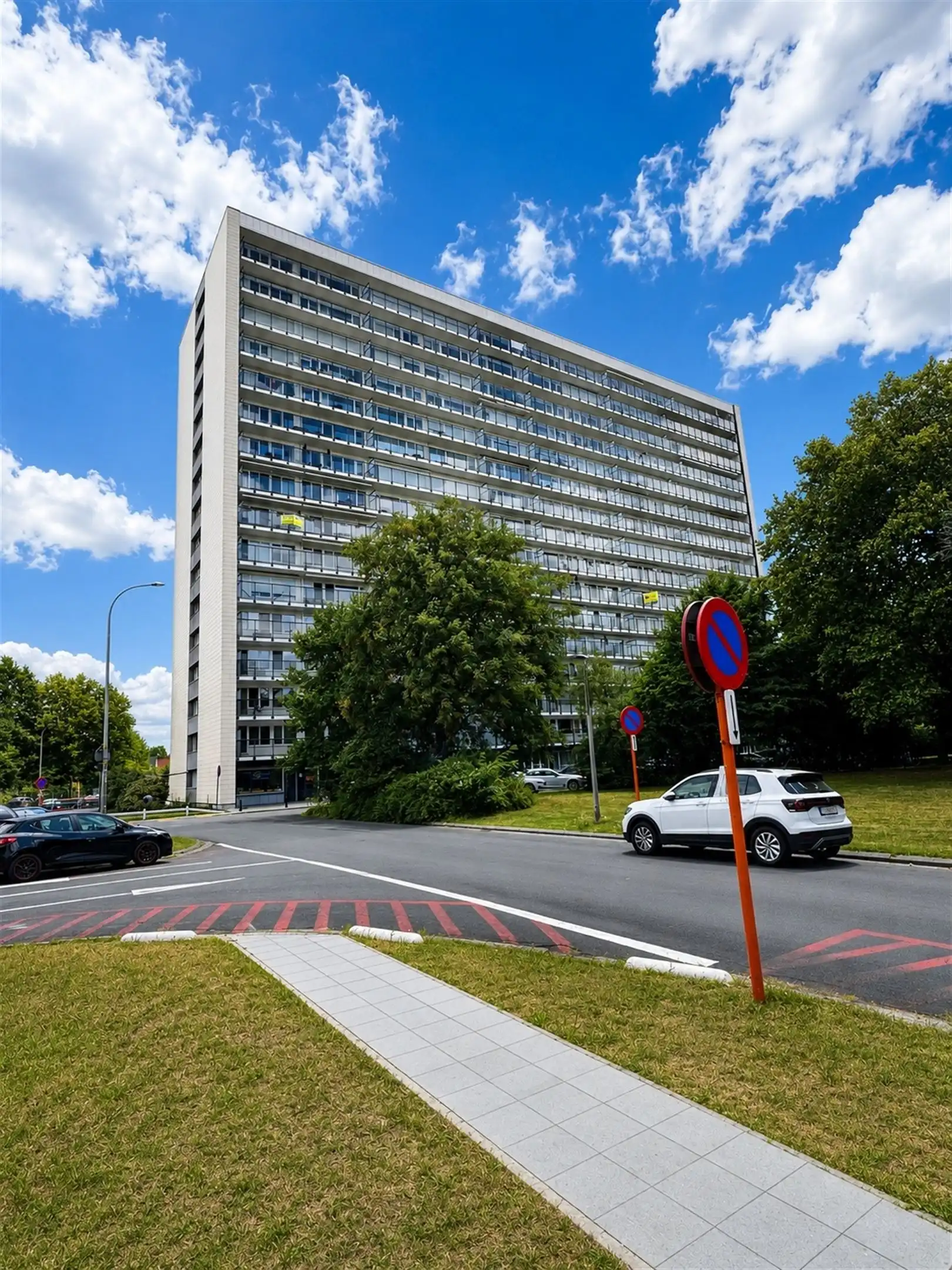 Appartement foto {{pictureIndex}}