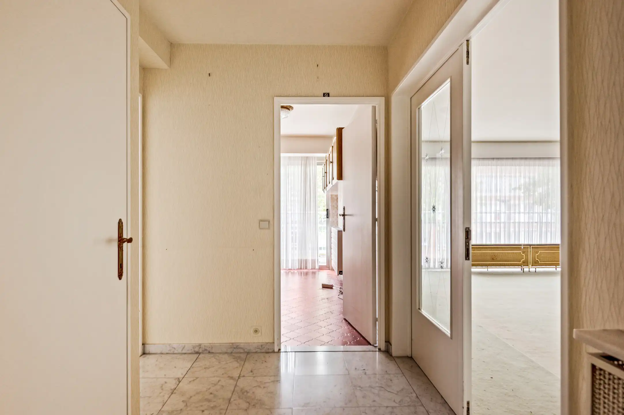Ruim en uniek appartement met 4 slaapkamers foto 14