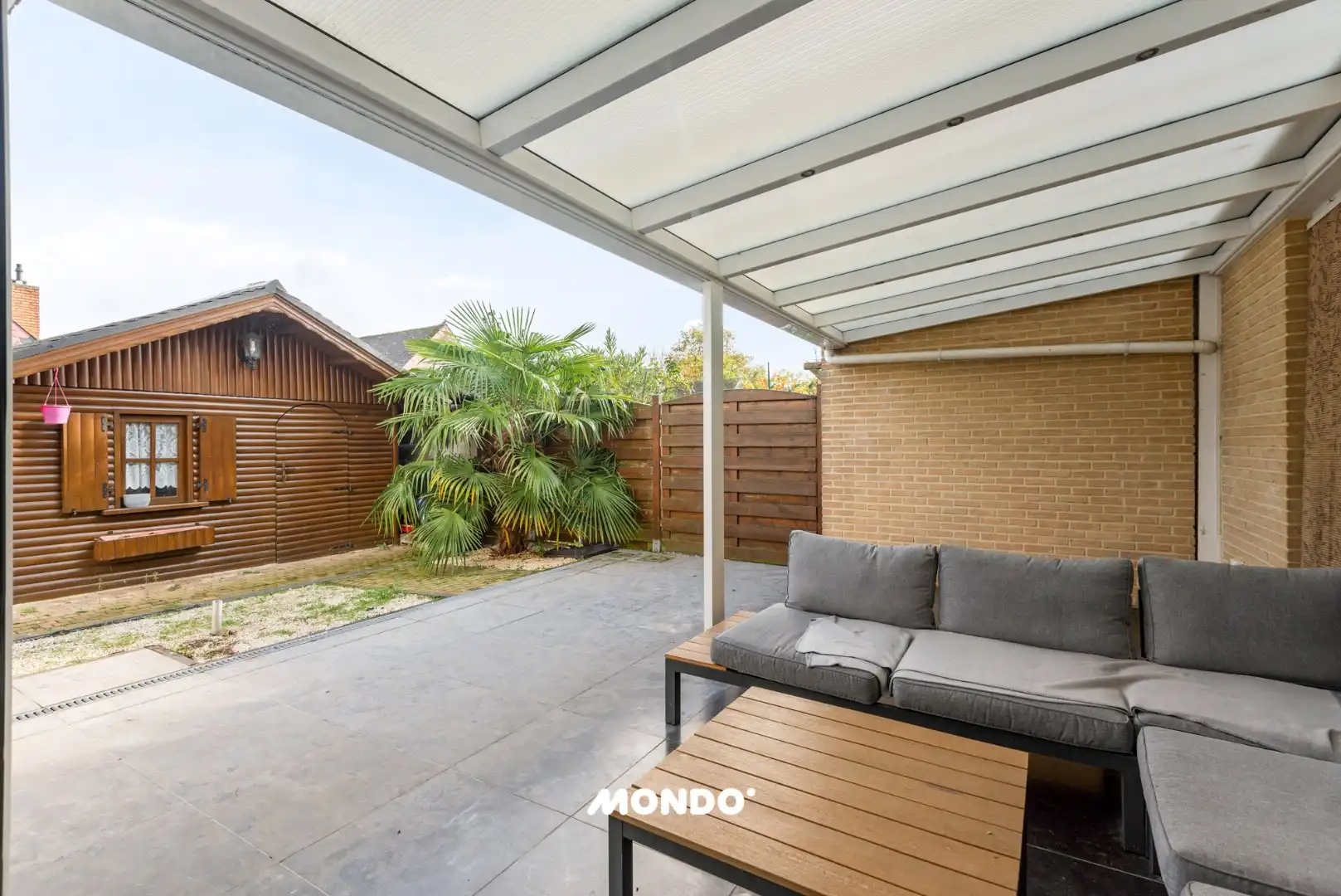 Ruime gezinswoning met 3 slaapkamers en lichtrijke aanbouw in een rustige doodlopende straat! foto 9