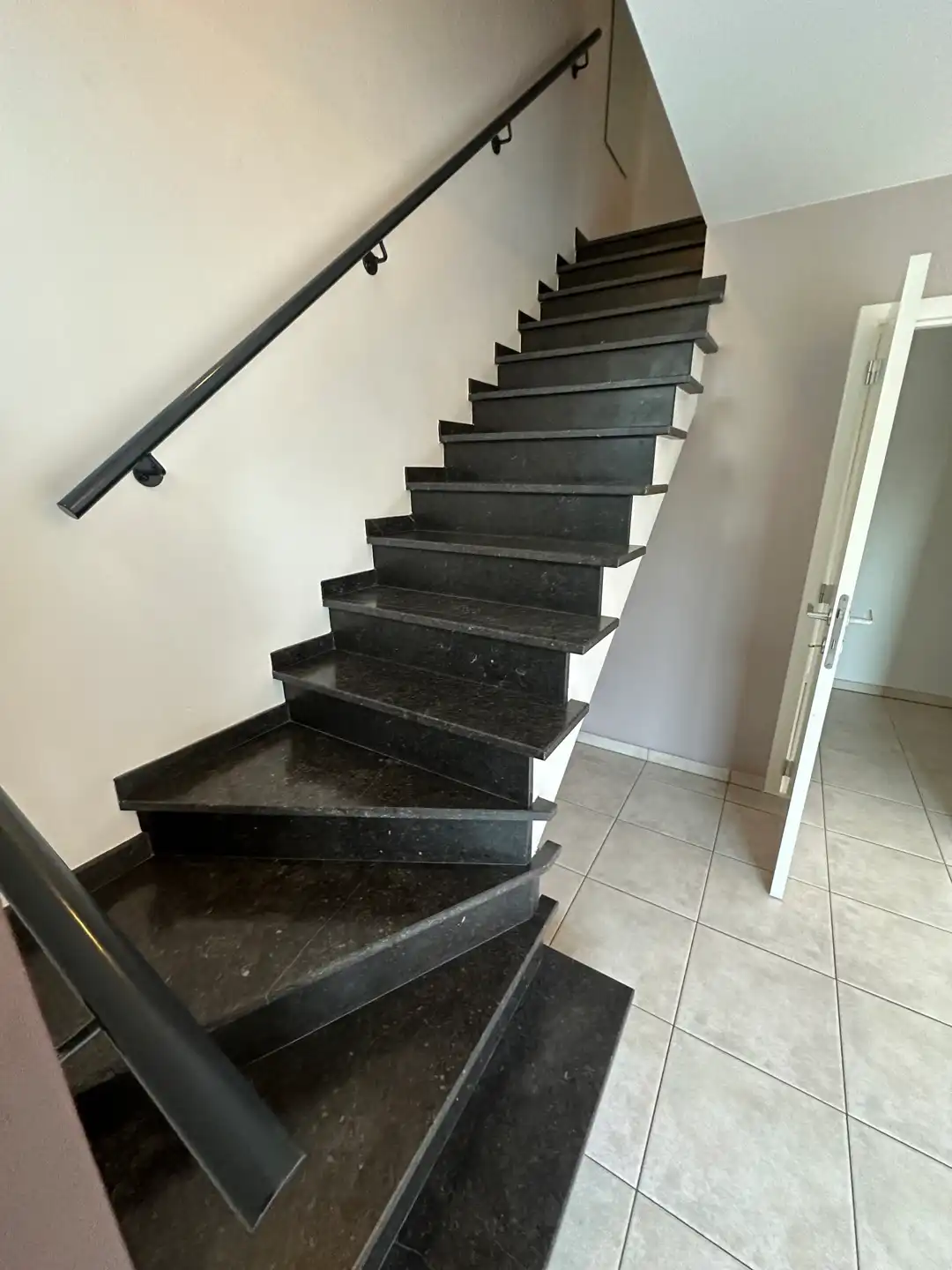 Appartement te huur foto 9
