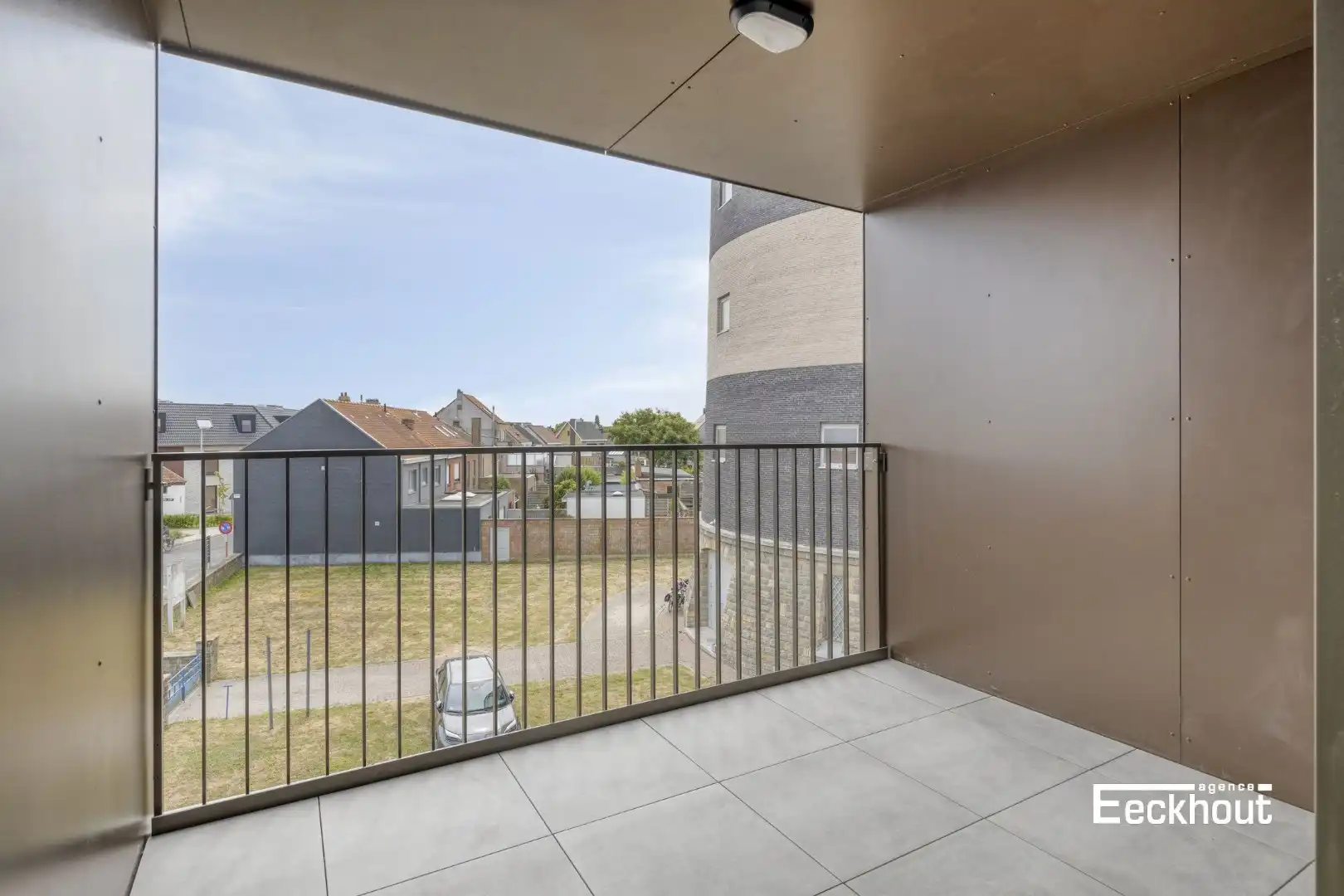 Lichtrijk dakappartement met zonnig terras te Bredene-Dorp! foto 12