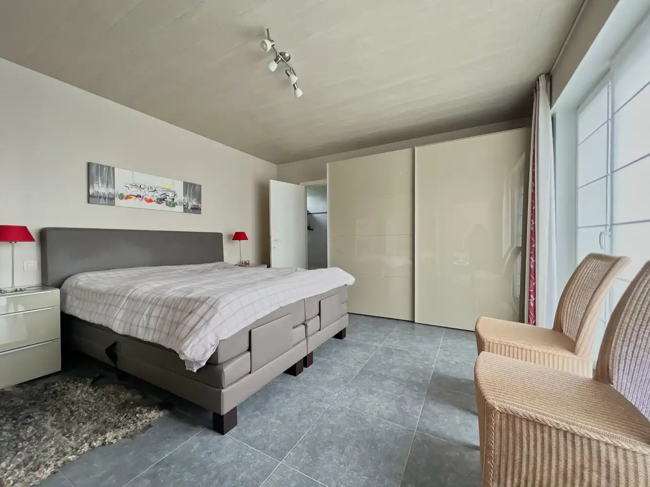 Topper! Ruime gezinswoning op 1640m² met garage! foto 12