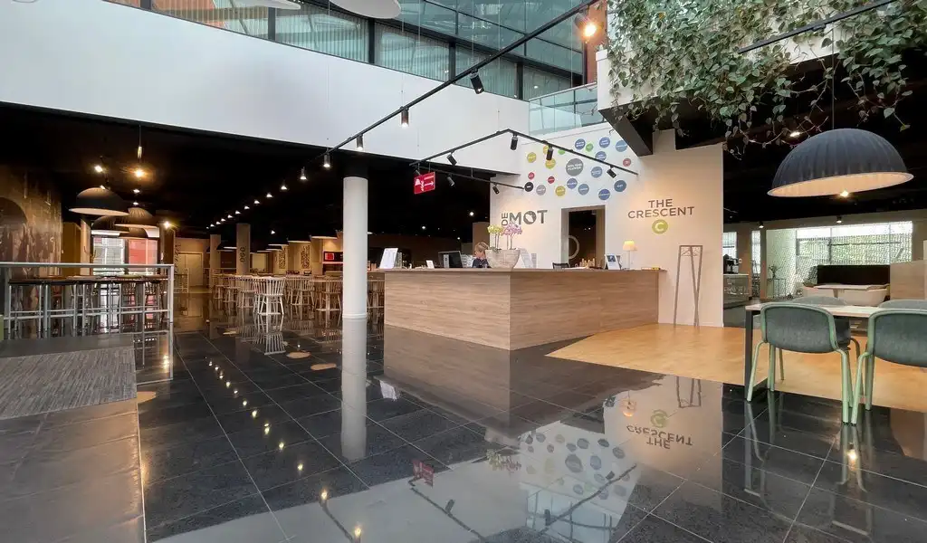 Full service kantoorruimte in business center The Crescent in Mechelen foto 4