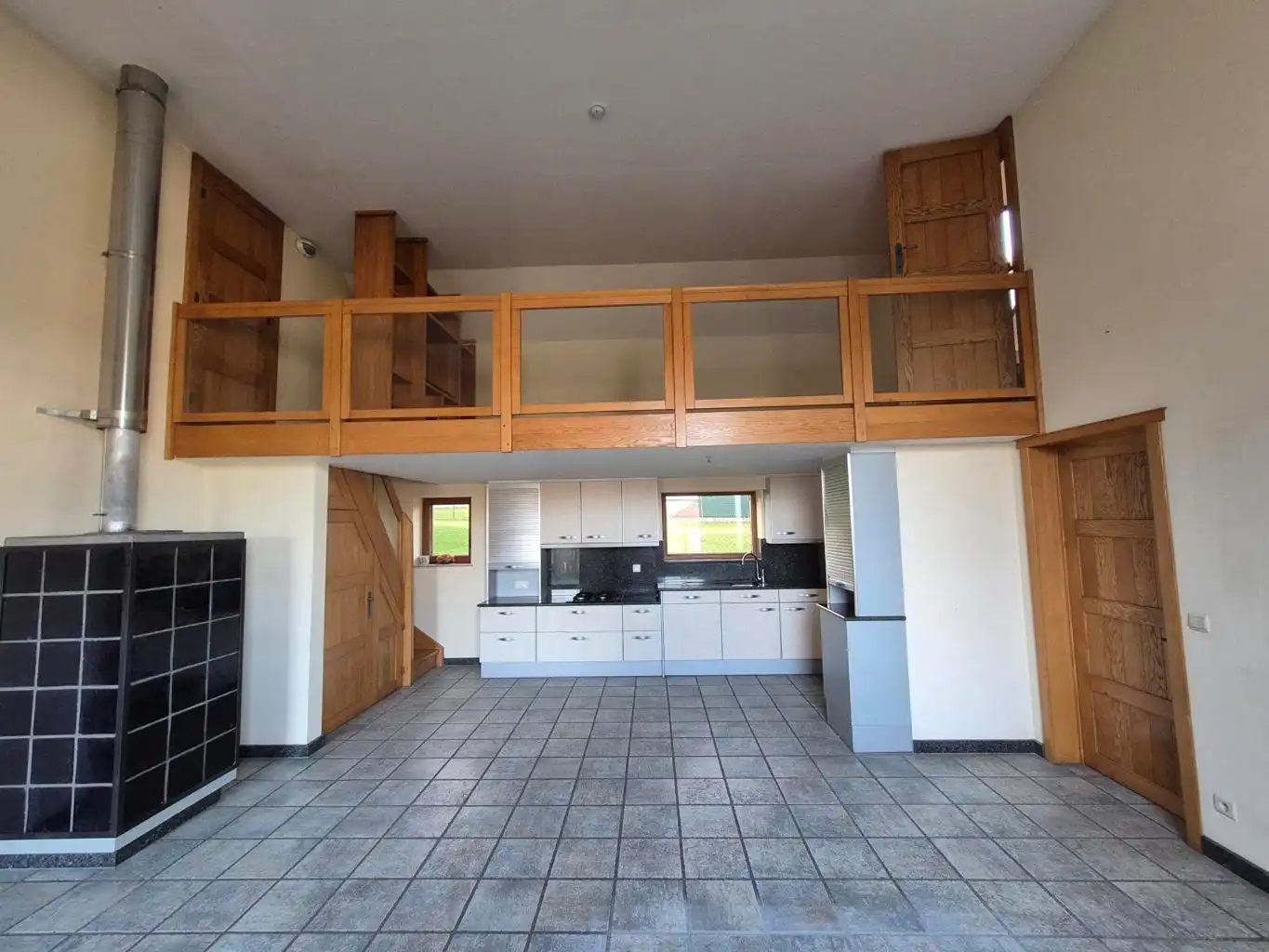 Charmante woning met 2 slpks en ruime tuin foto 3