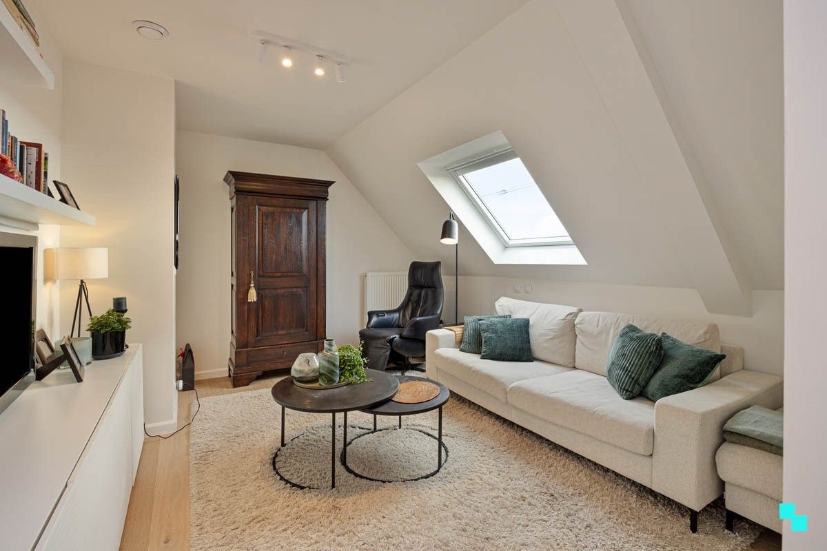 Kwalitatief afgewerkt duplex appartement in hartje Lichtervelde foto 7