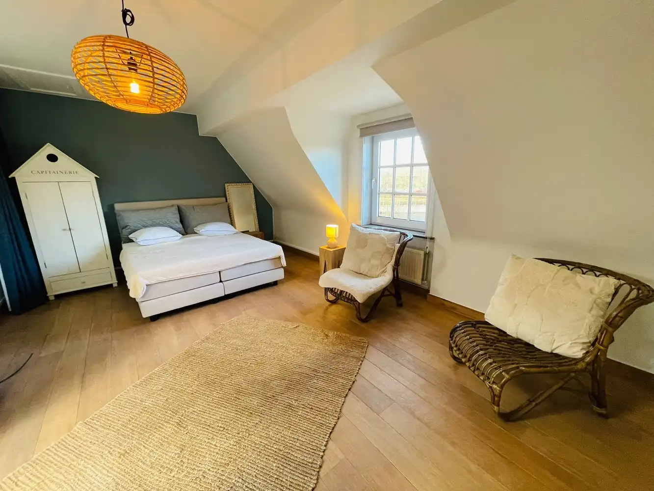 Brugge centrum, met zicht op Potterierei, Tot in de puntjes verzorgd energiezuinig woonhuis , 1 slaapkamer. foto 16