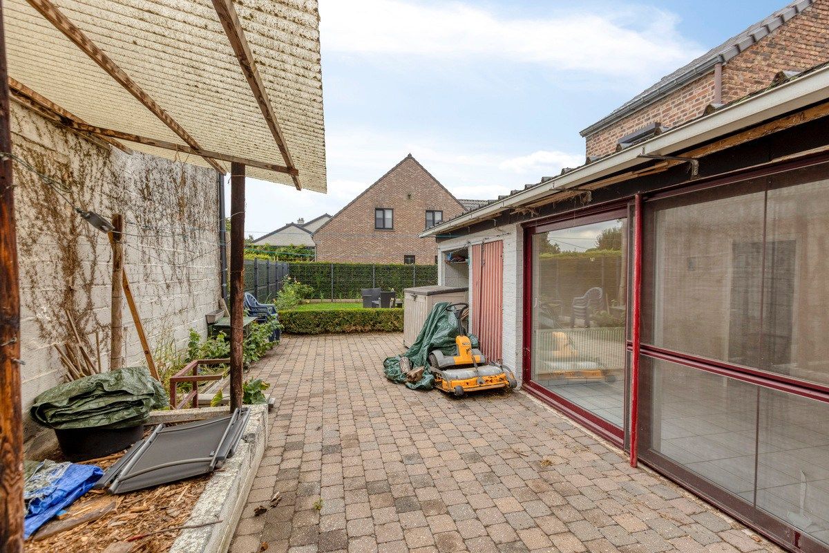 Rustig gelegen gezinswoning met 3 slaapkamers en grote garage foto 28