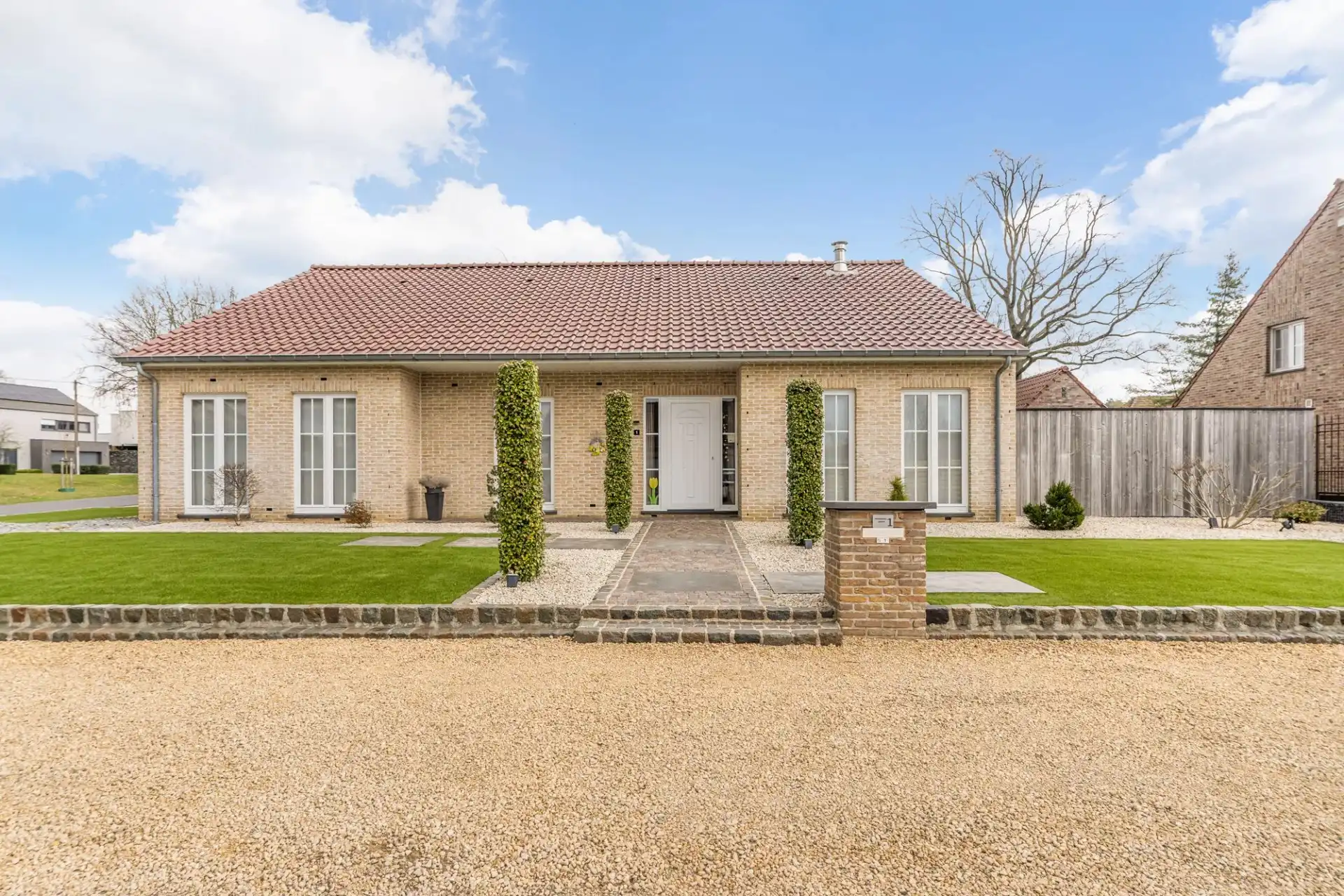 Rustig gelegen gezinswoning in Koersel foto {{pictureIndex}}