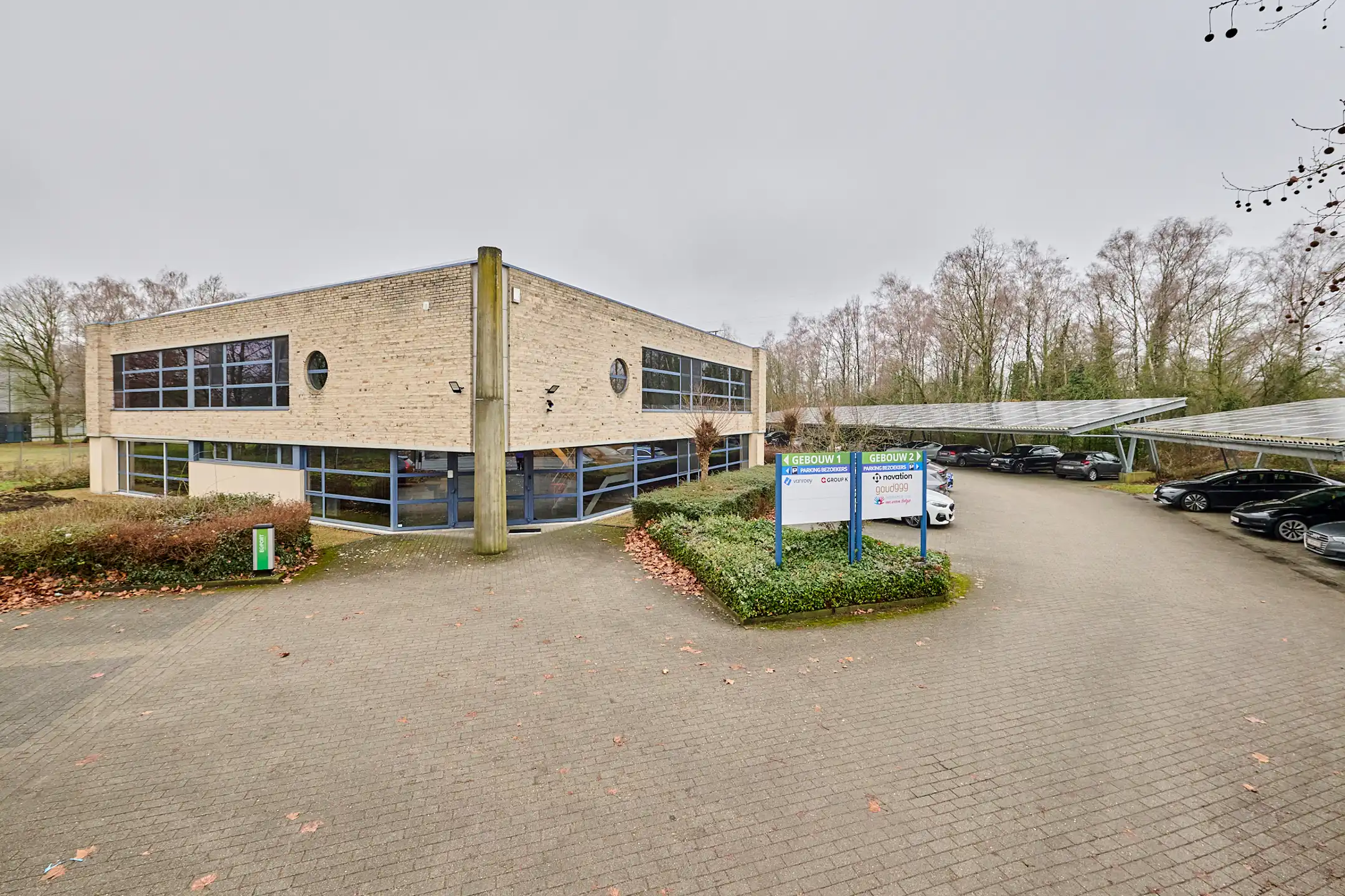 Moderne kantoren te huur Houthalen-Helchteren foto {{pictureIndex}}