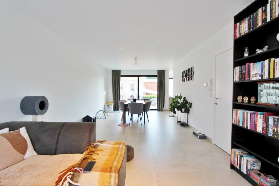 Gelijkvloers appartement op topligging in Heers! foto 6